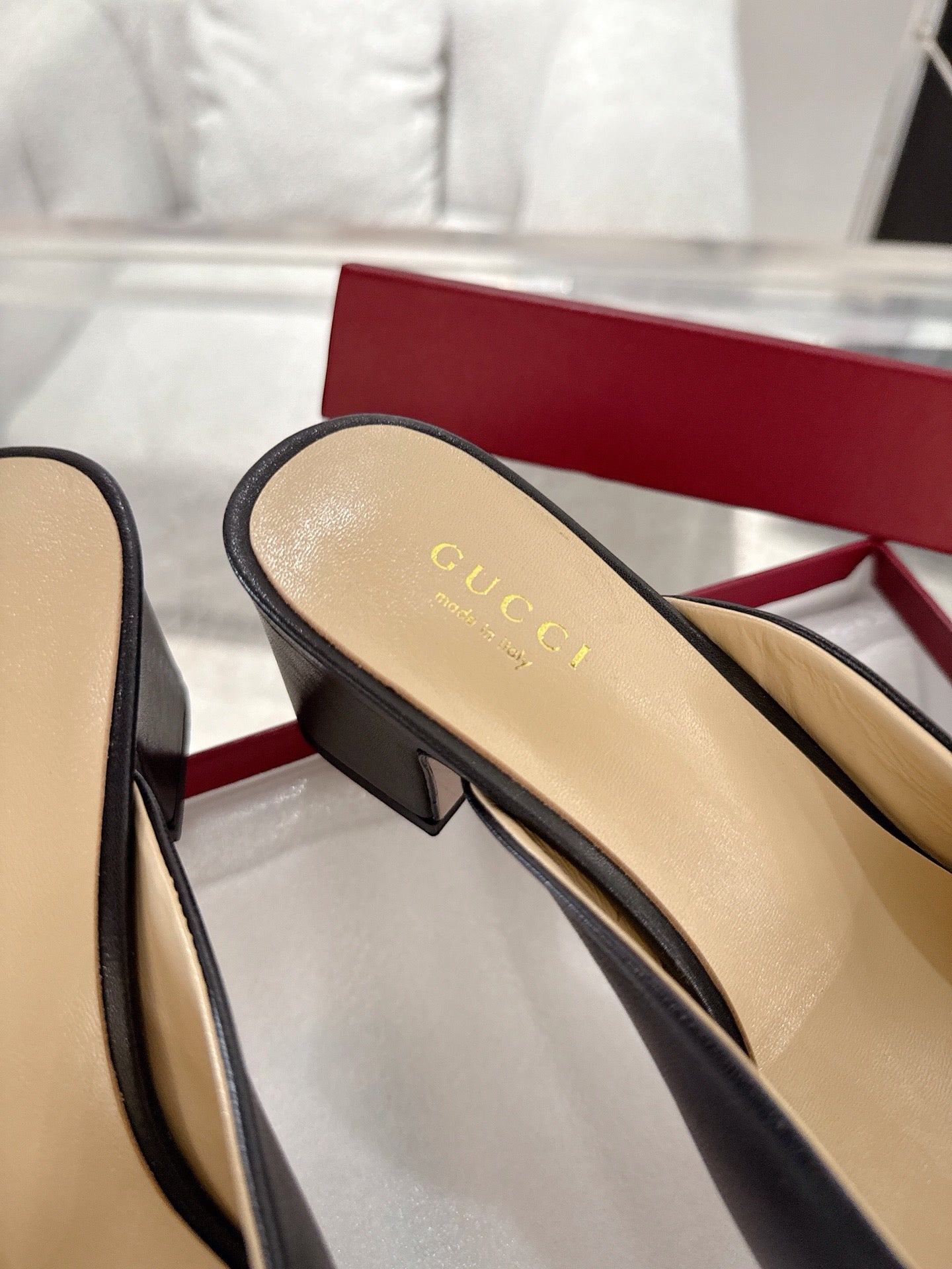 GC Horsebit Slide Black Cowhide 292404