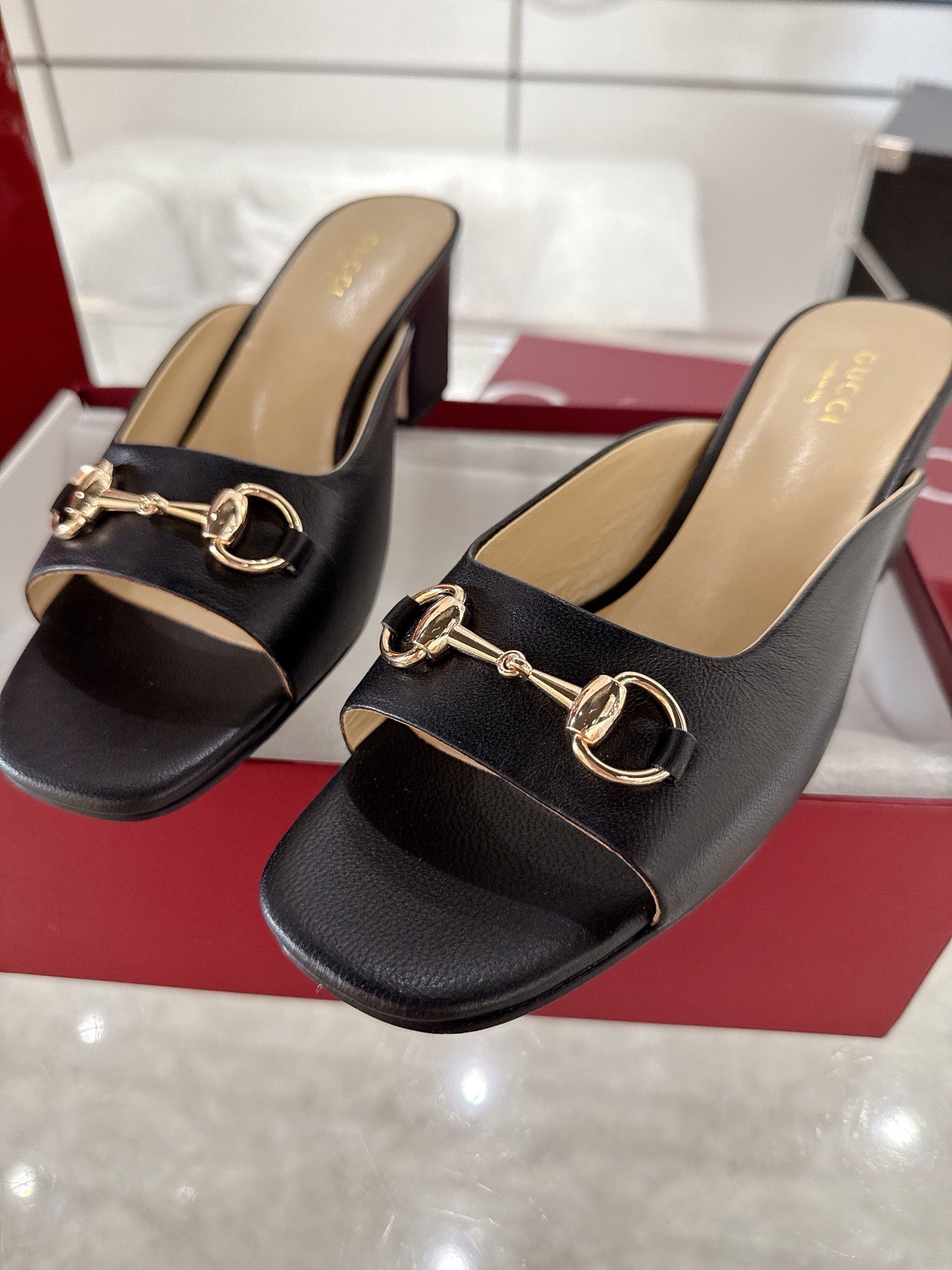 GC Horsebit Slide Black Cowhide 292404