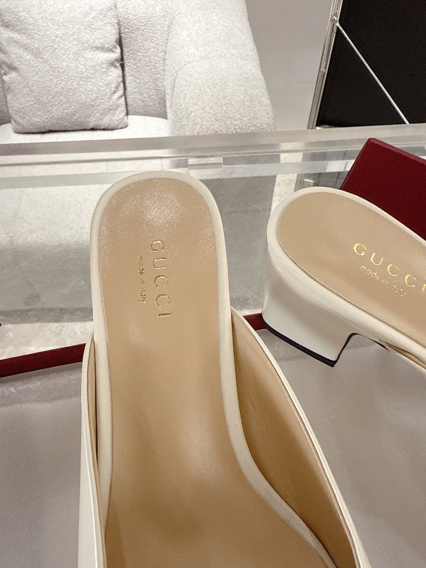 GC Horsebit Slide Ivory Cowhide 292403