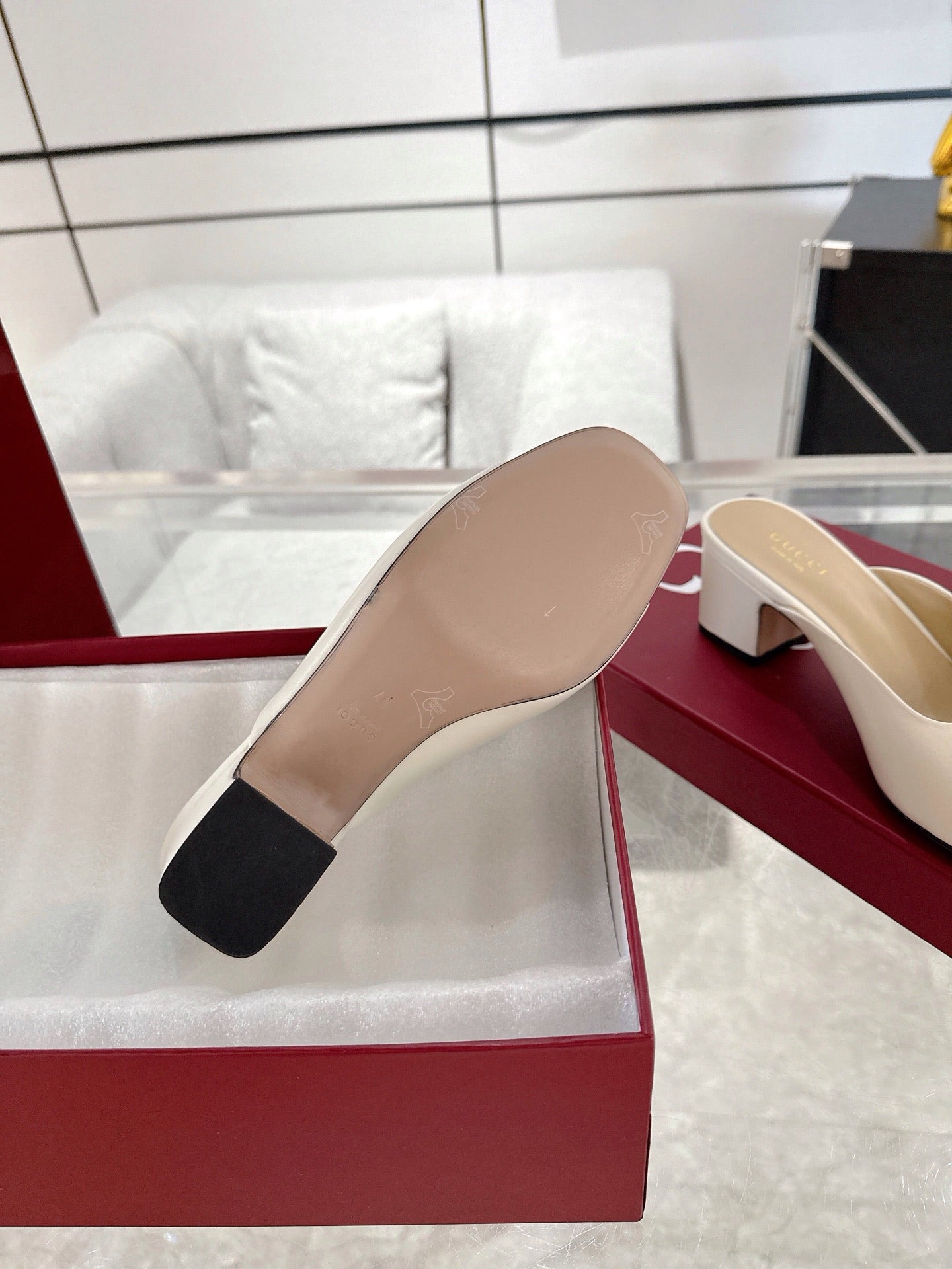 GC Horsebit Slide Ivory Cowhide 292403