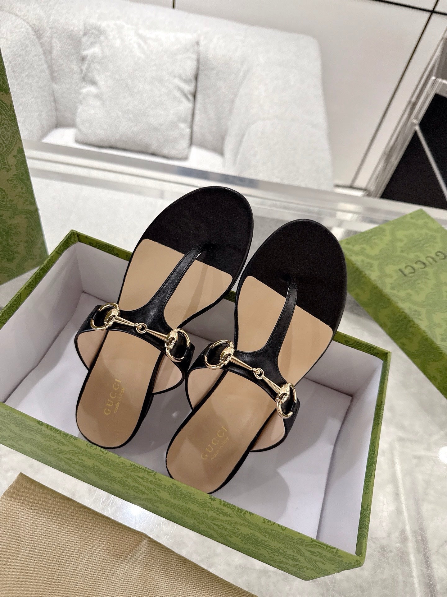 GC Horsebit Thong Sandals Black Leather 292477