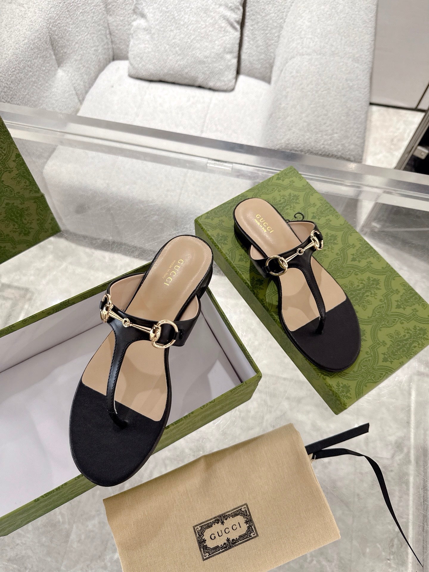 GC Horsebit Thong Sandals Black Leather 292477