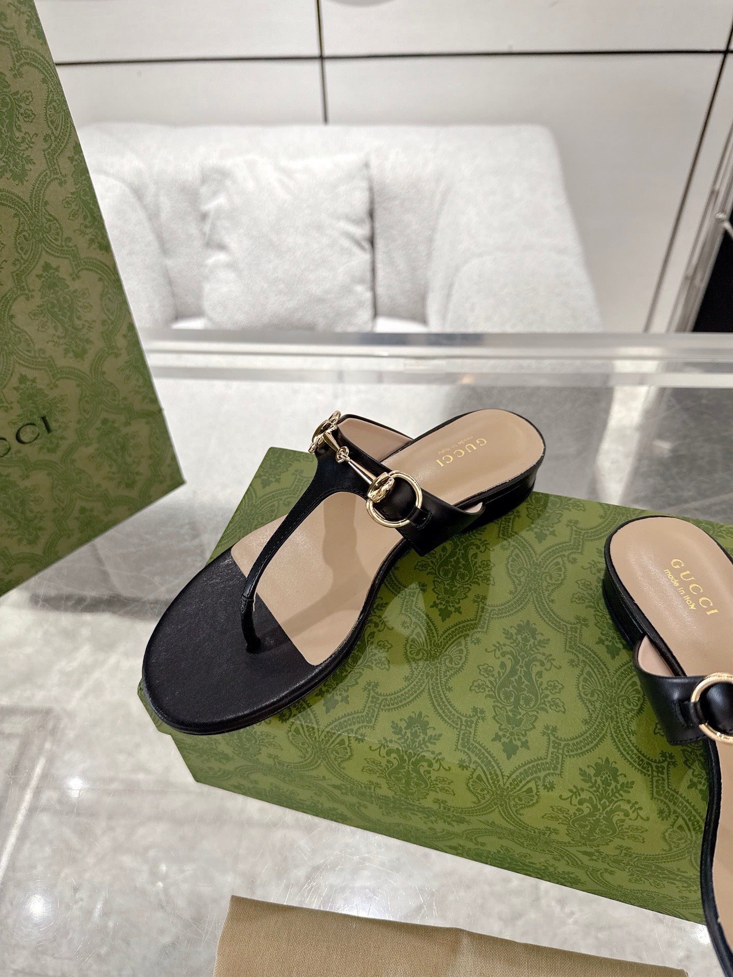 GC Horsebit Thong Sandals Black Leather 292477