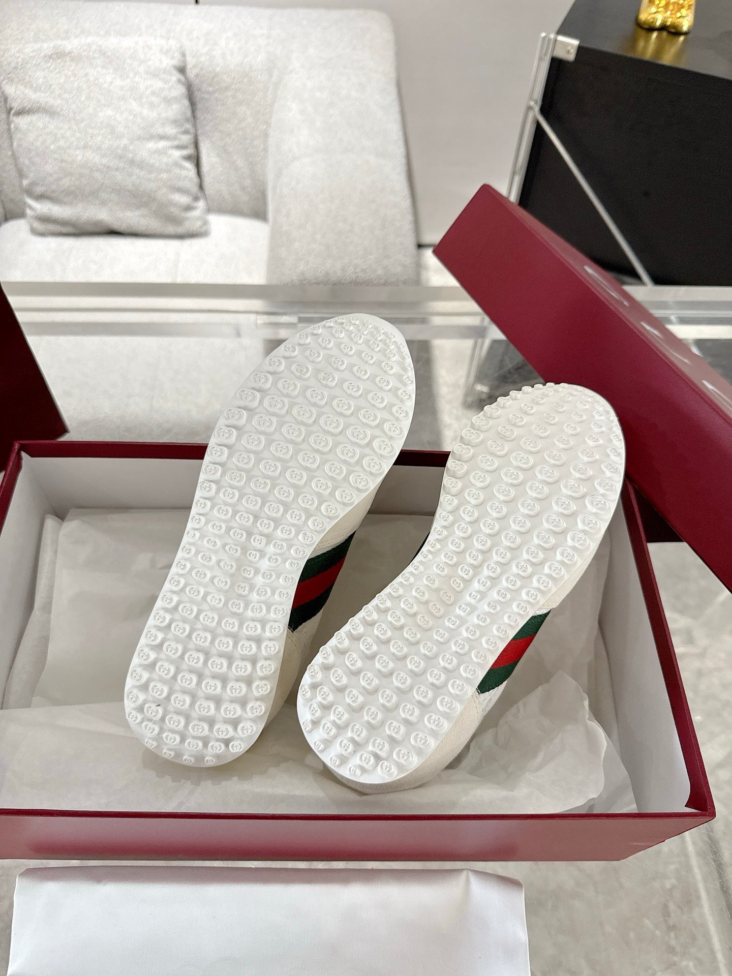 GC 2025 Re-Motion Sneaker White Suede Cowhide 292412