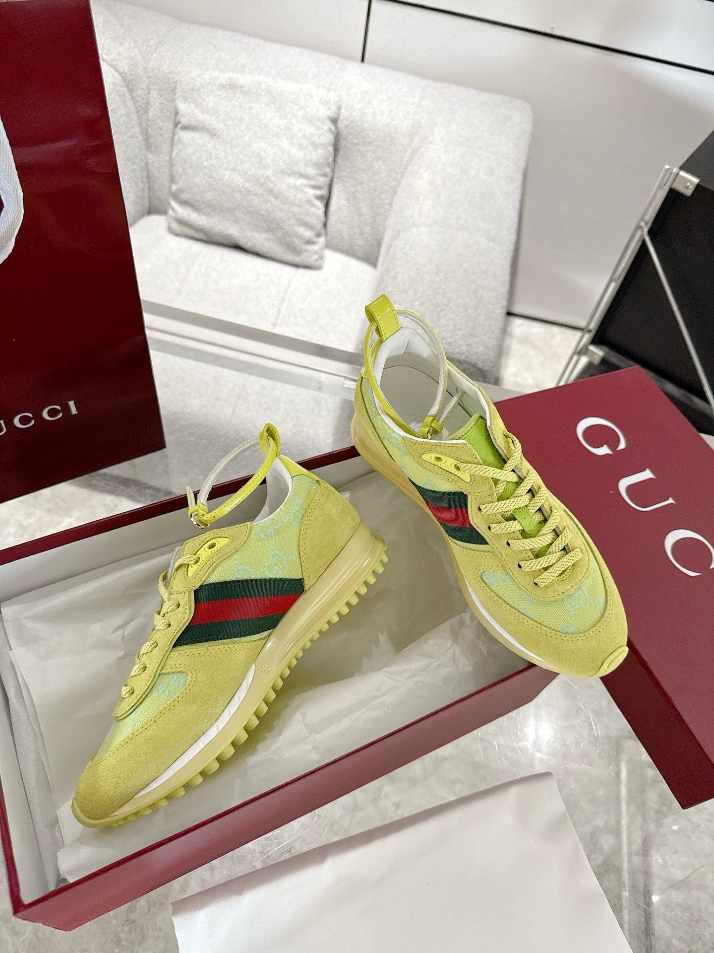 GC 2025 Re-Motion Sneaker Acid Green Suede Cowhide 292413