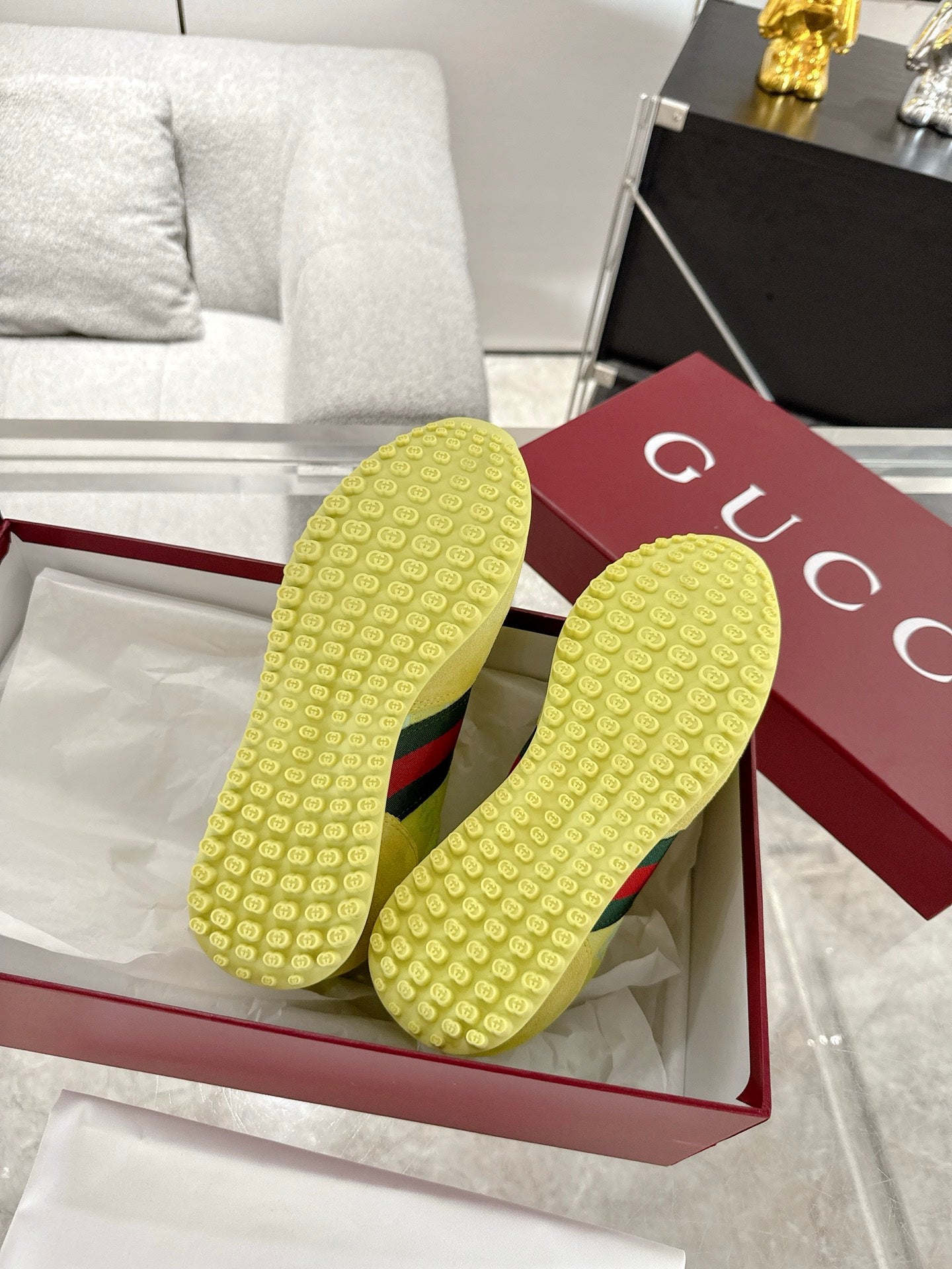 GC 2025 Re-Motion Sneaker Acid Green Suede Cowhide 292413