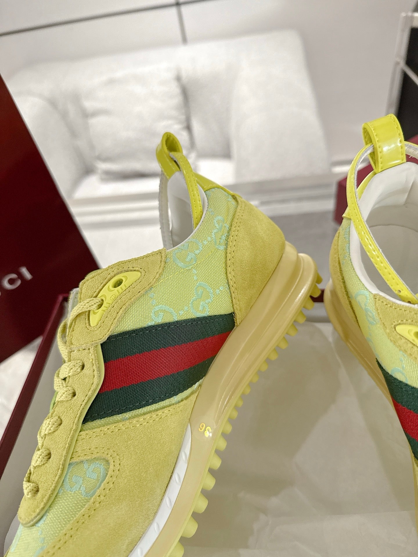 GC 2025 Re-Motion Sneaker Acid Green Suede Cowhide 292413