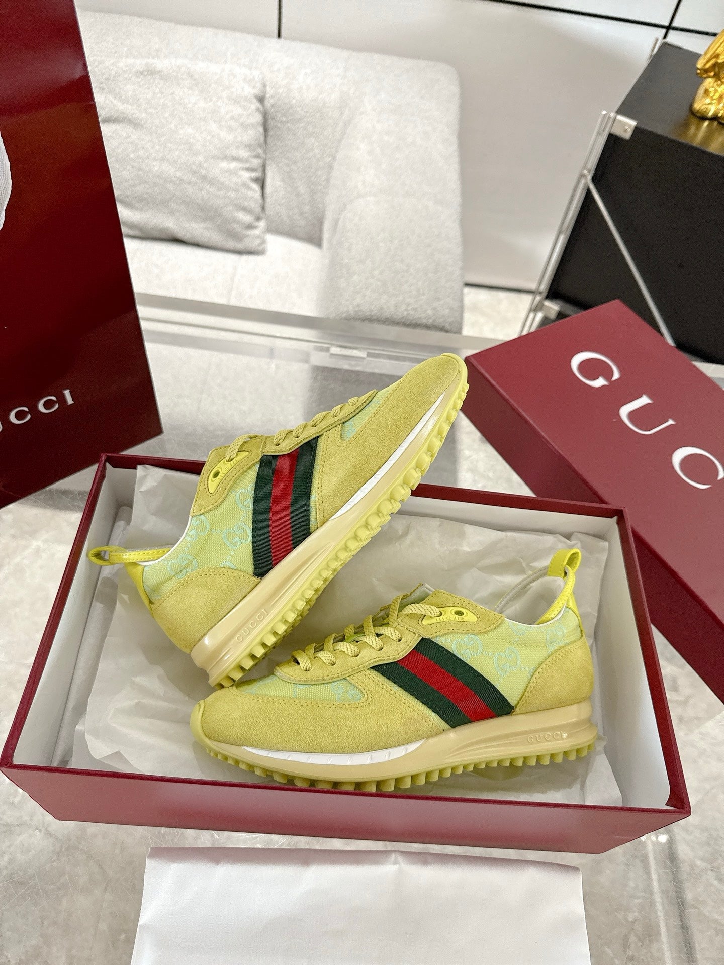 GC 2025 Re-Motion Sneaker Acid Green Suede Cowhide 292413