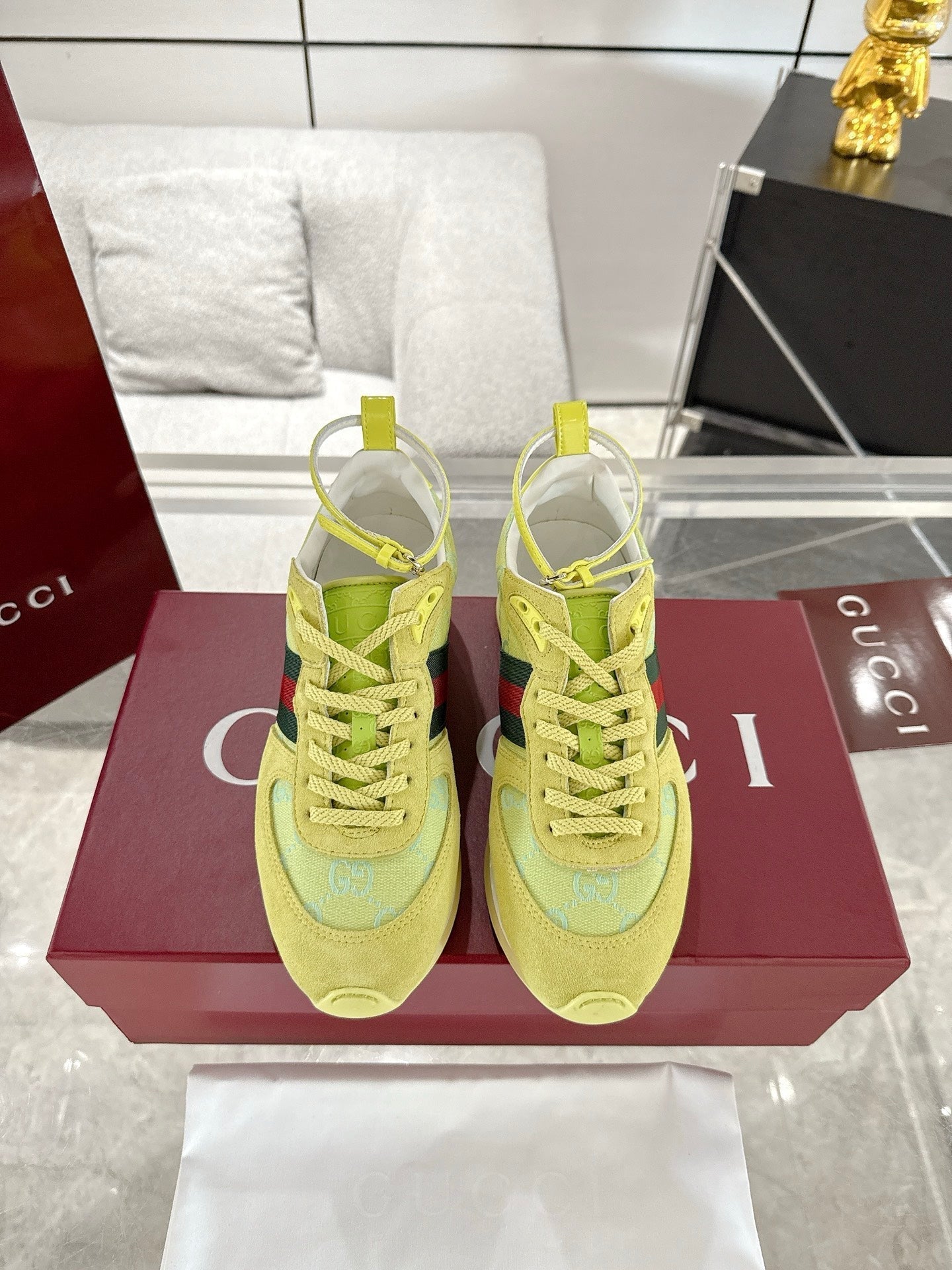 GC 2025 Re-Motion Sneaker Acid Green Suede Cowhide 292413