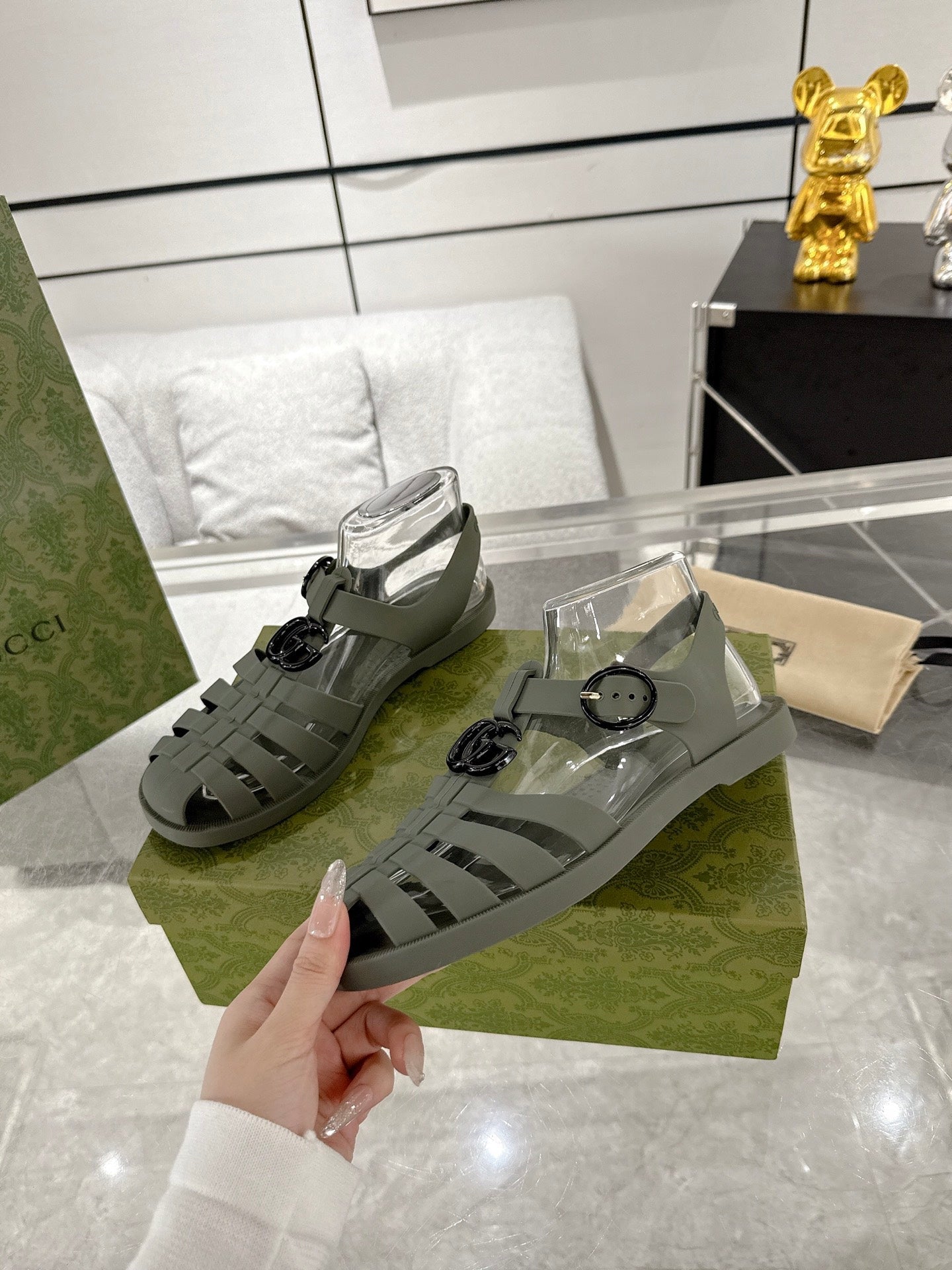 GC 25 Glossy Black Double G Sandal Dark Green Rubber 292426