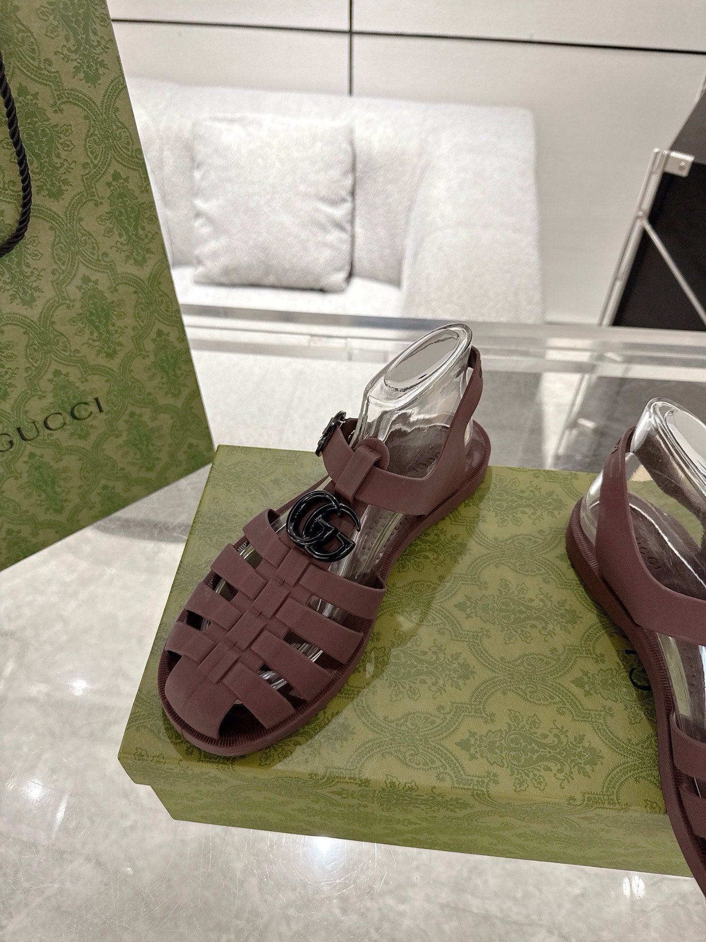 GC 25 Glossy Black Double G Sandal Bordeaux Rubber 292437