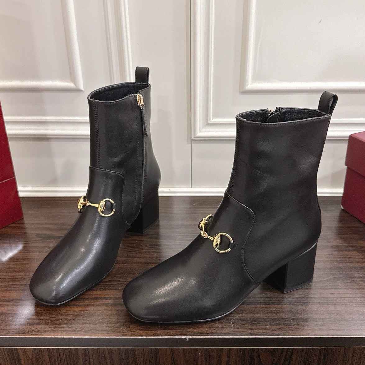 Gucci Horsebit Chunky Heel Ankle Boots Black Cowhide 490560