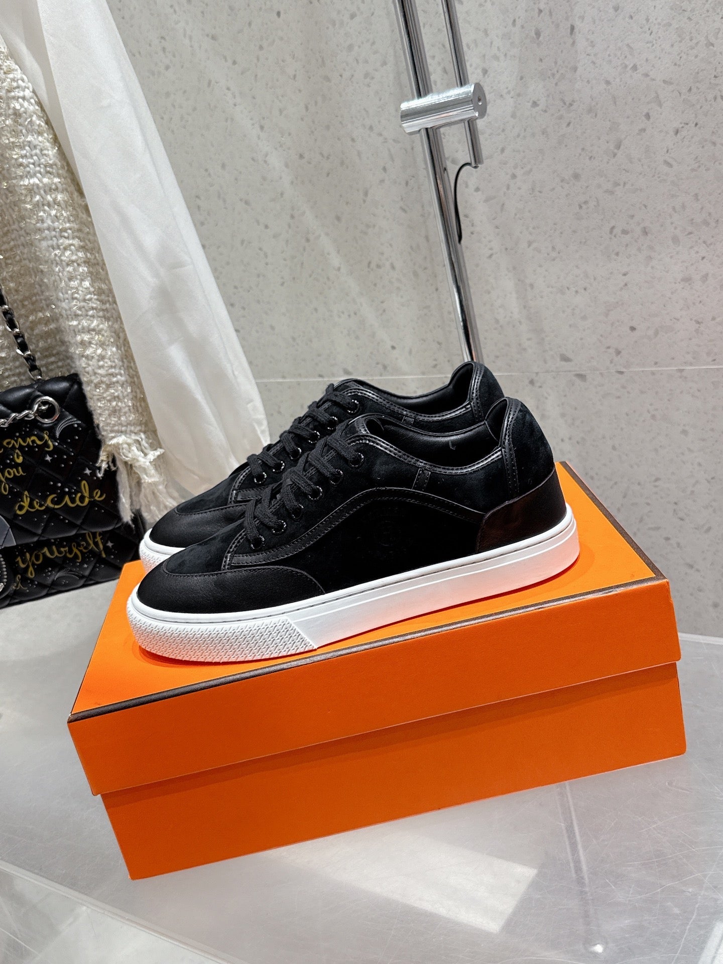 HM Get Sneaker Black Suede 204752