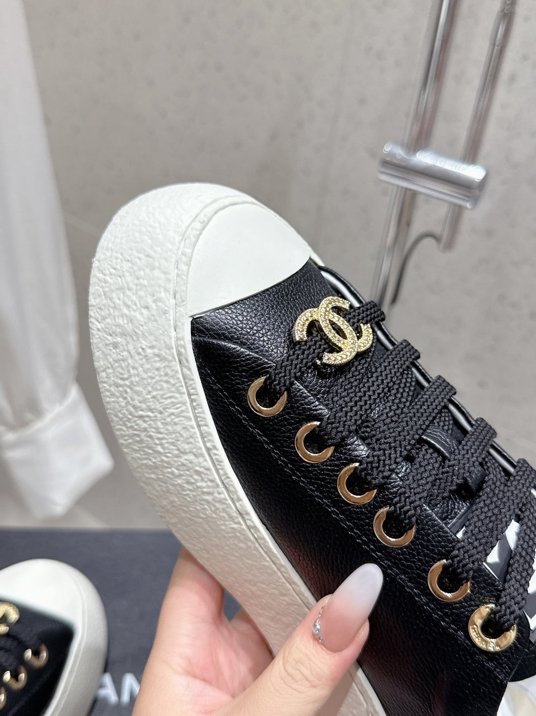CC Sneaker Black cowhide  204661