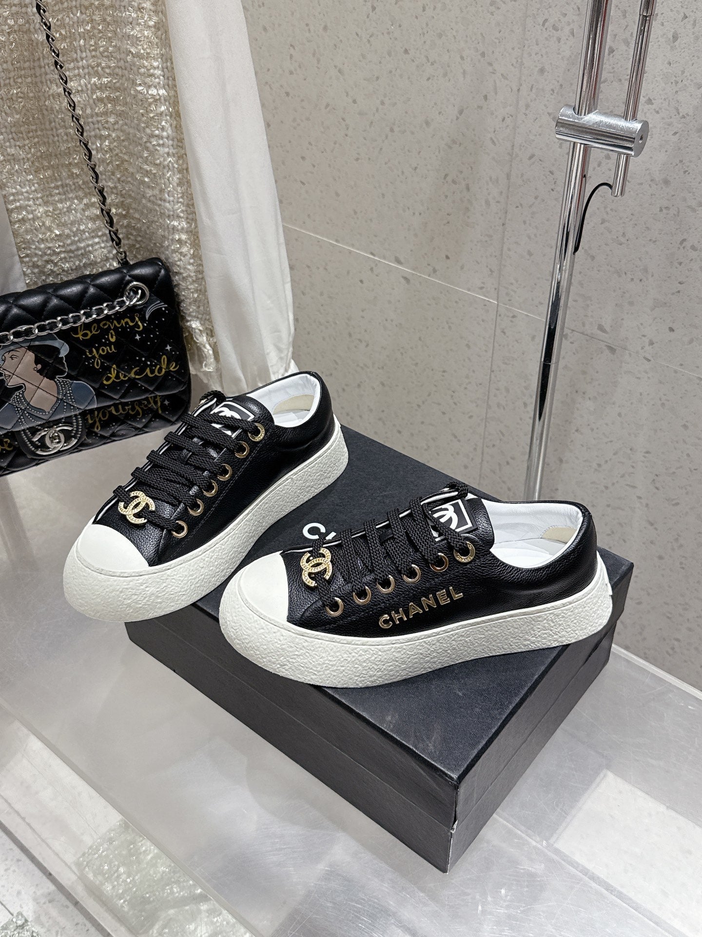CC Sneaker Black cowhide  204661