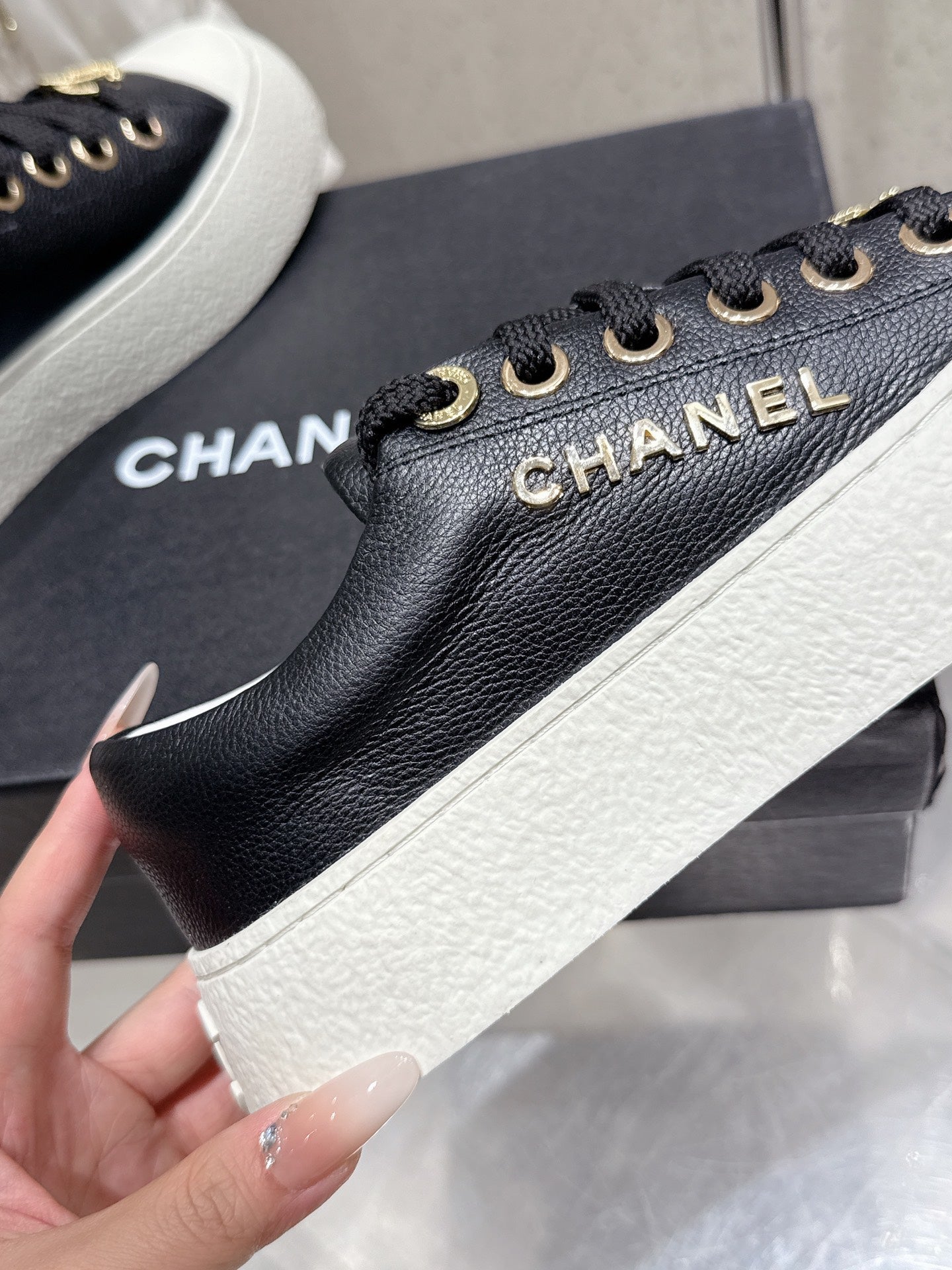 CC Sneaker Black cowhide  204661