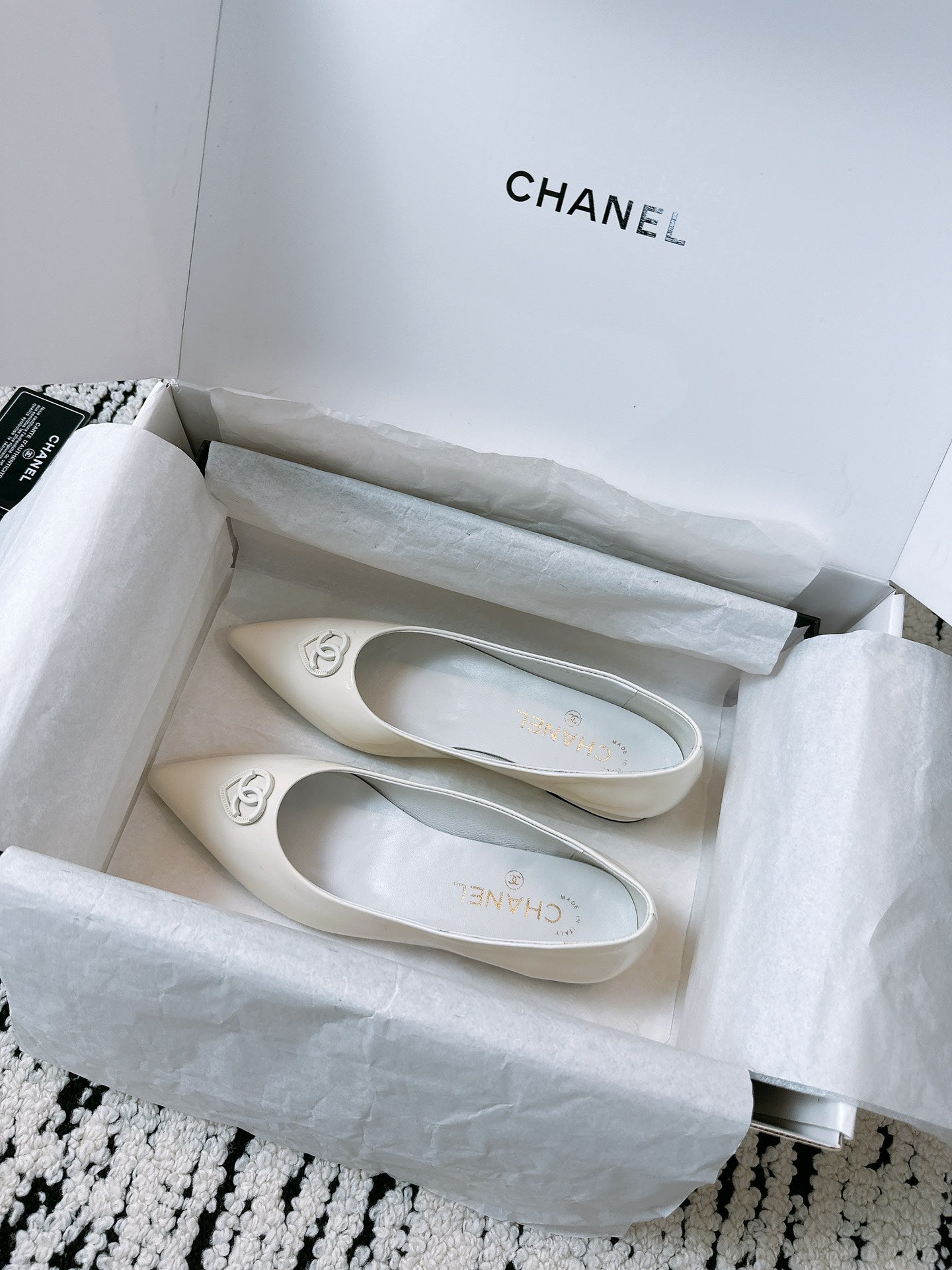 CC Ballet Flats In White Glossy Lambskin 144669