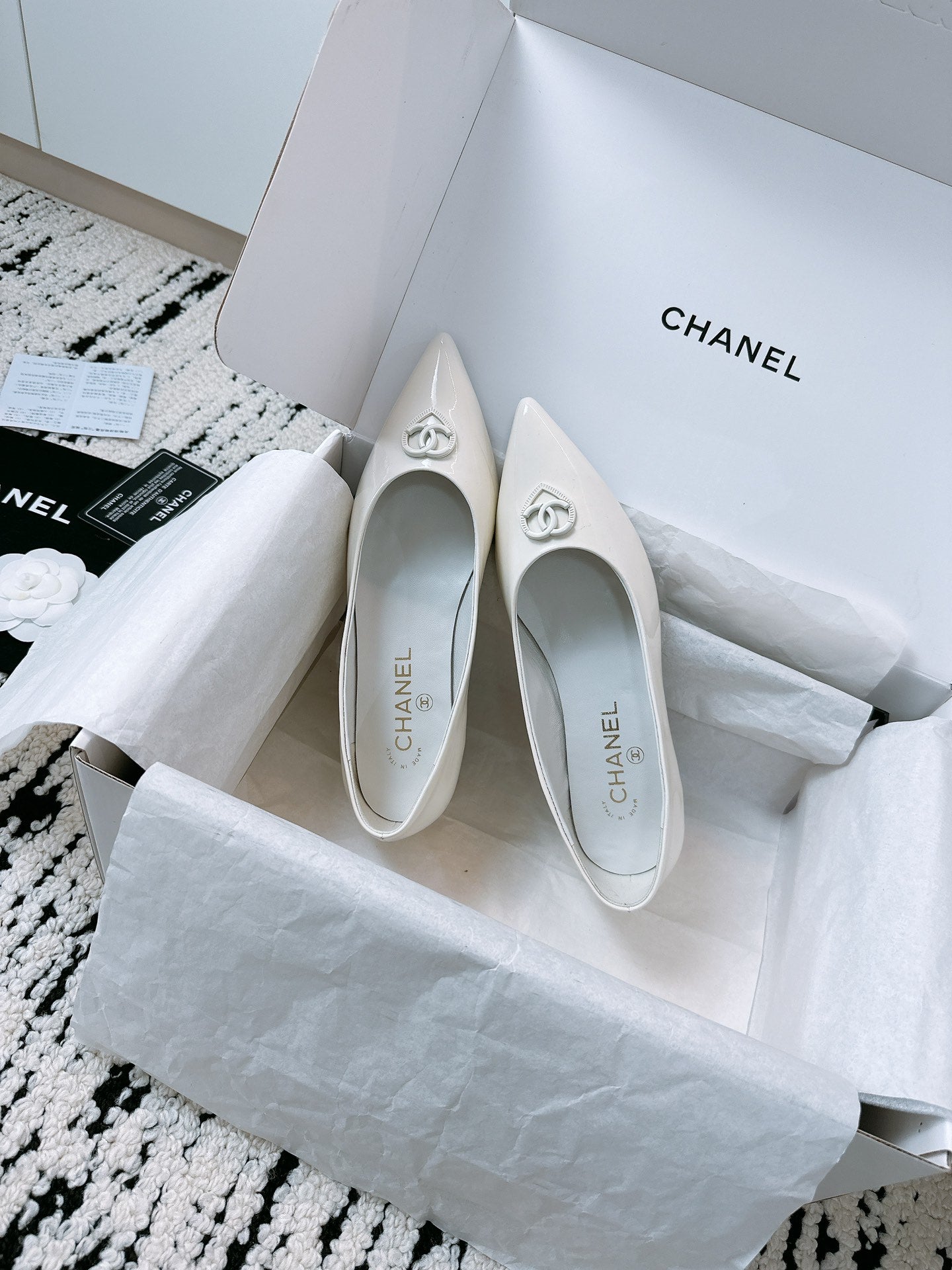 CC Ballet Flats In White Glossy Lambskin 144669