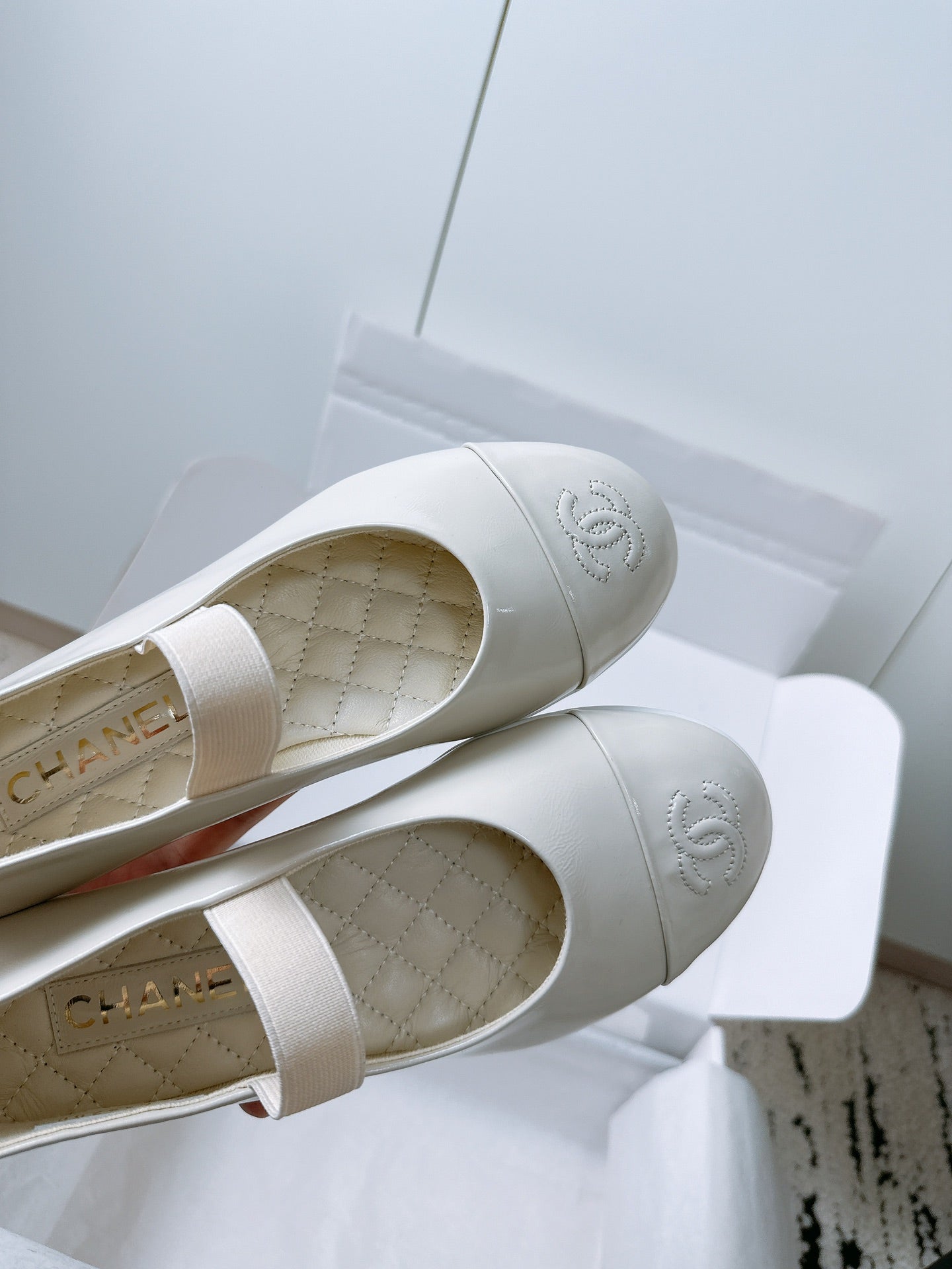 CC Mary Janes 15mm In White Patent Leather 144722