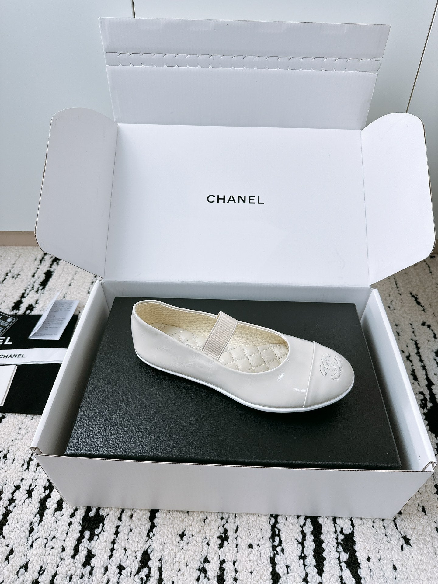 CC Mary Janes 15mm In White Patent Leather 144722