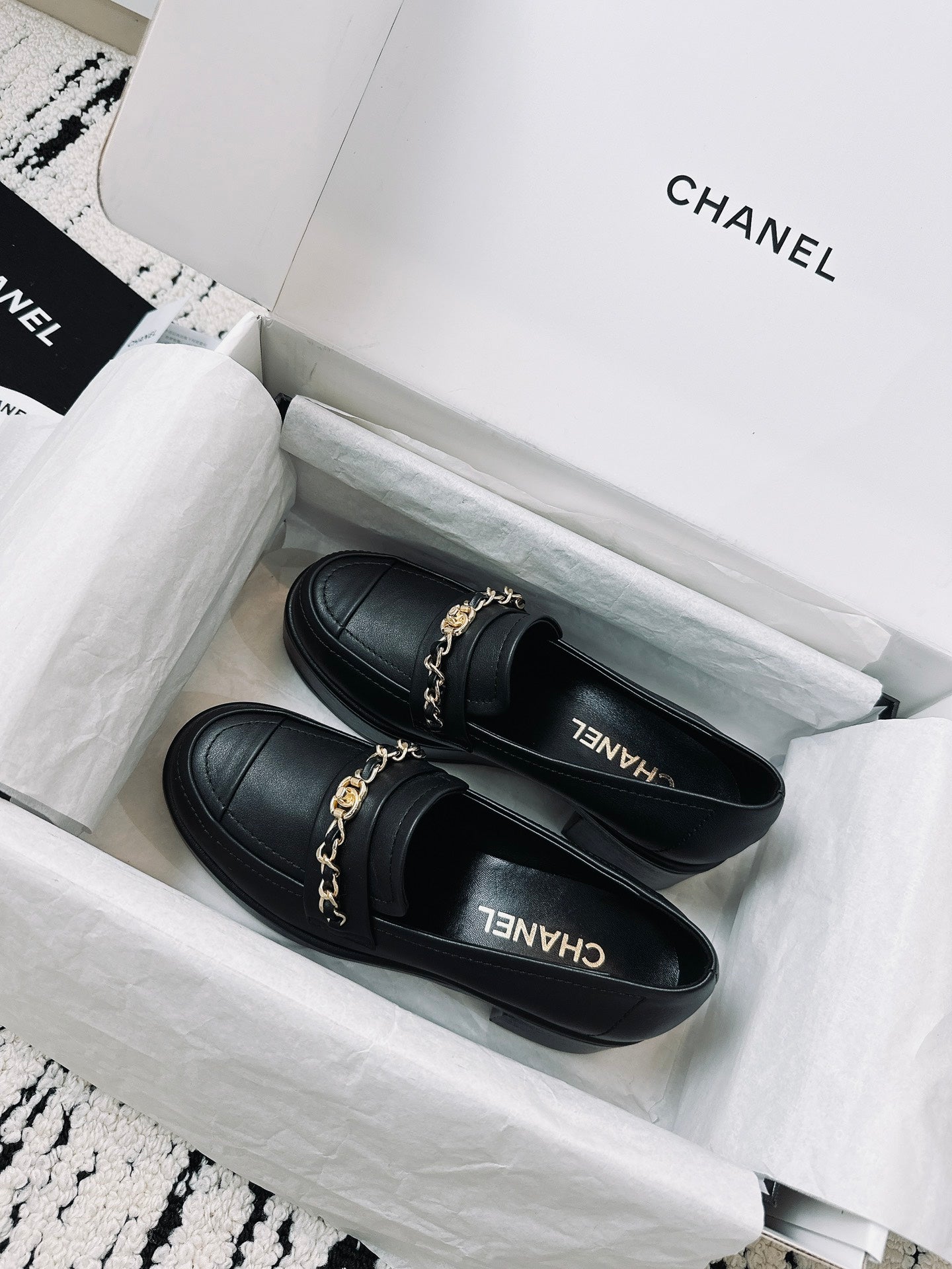 CC Moccasins 55mm In Black Lambskin With Chain  144479