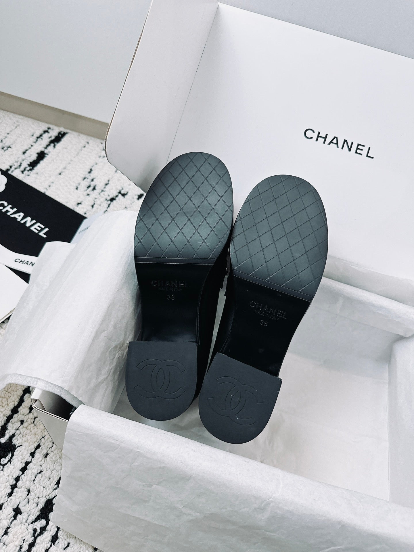 CC Moccasins 55mm In Black Lambskin With Chain  144479