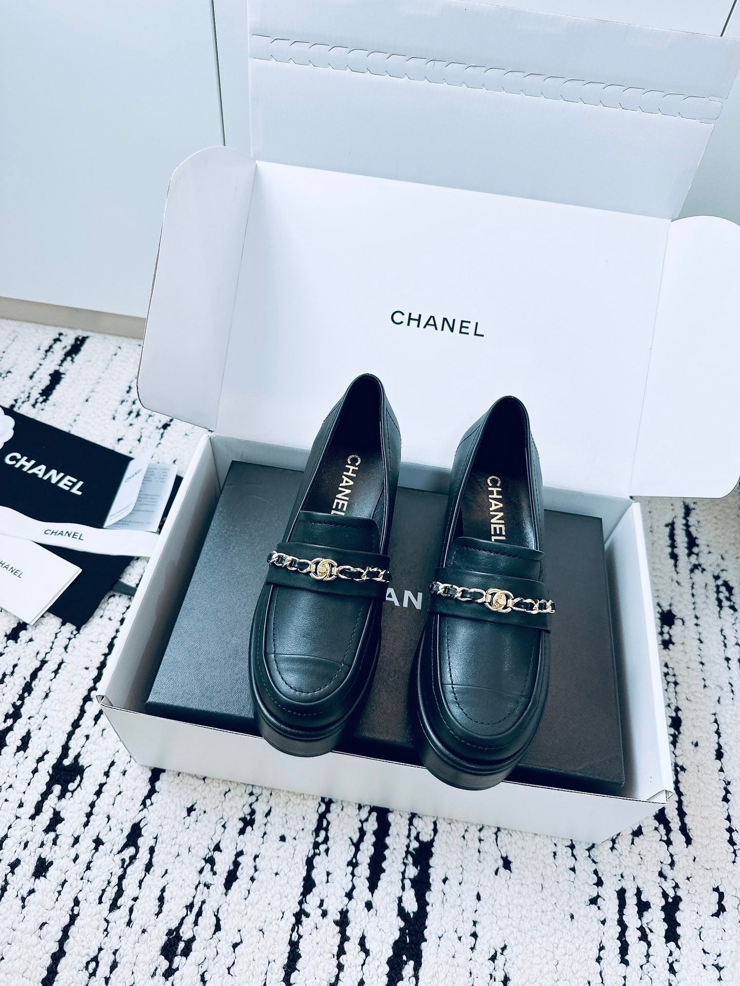 CC Moccasins 55mm In Black Lambskin With Chain  144479