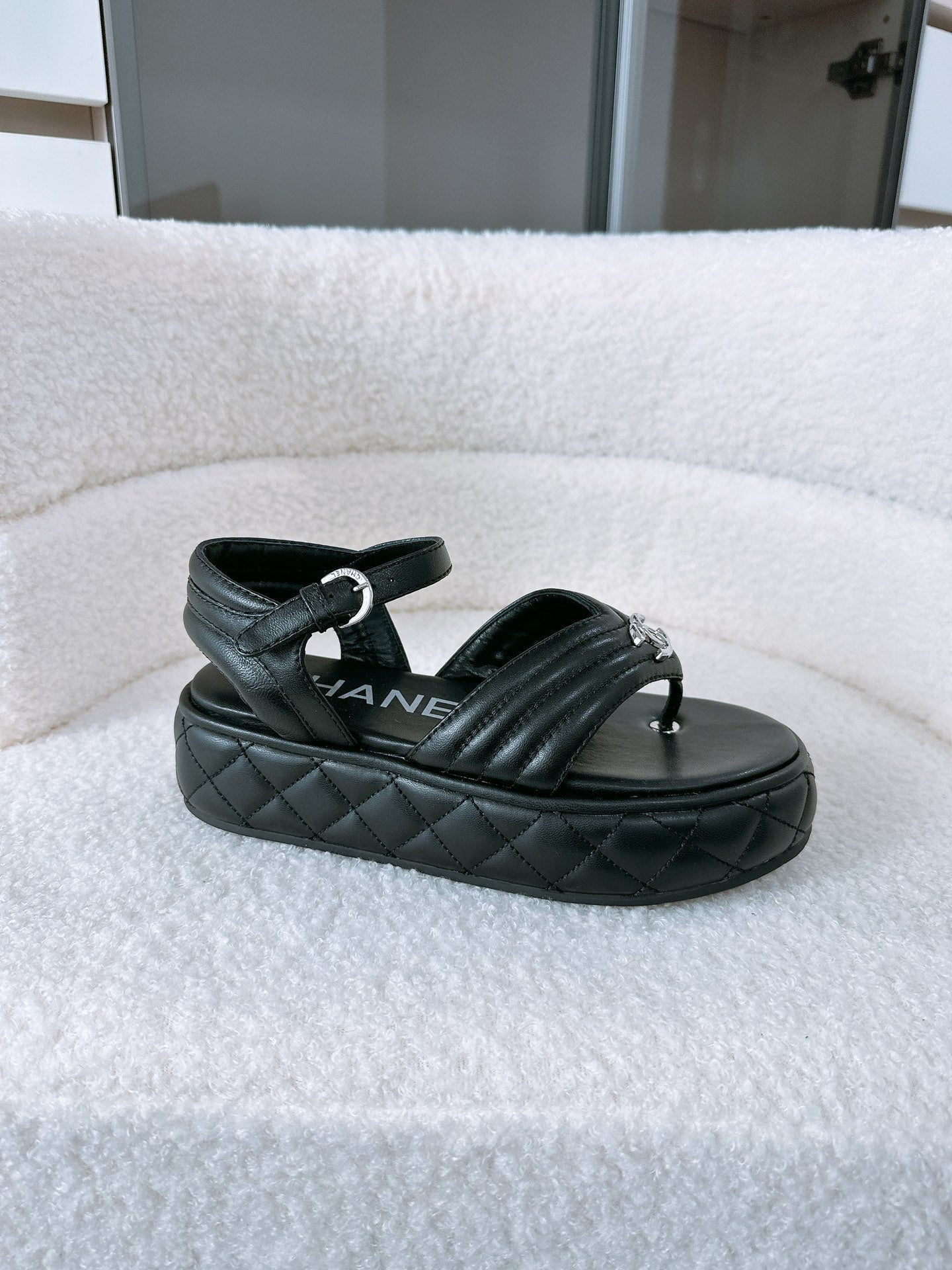 CC Sandals In Black Lambskin 144528
