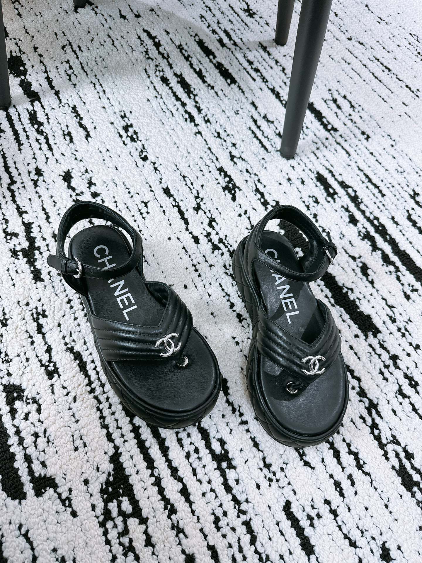 CC Sandals In Black Lambskin 144528