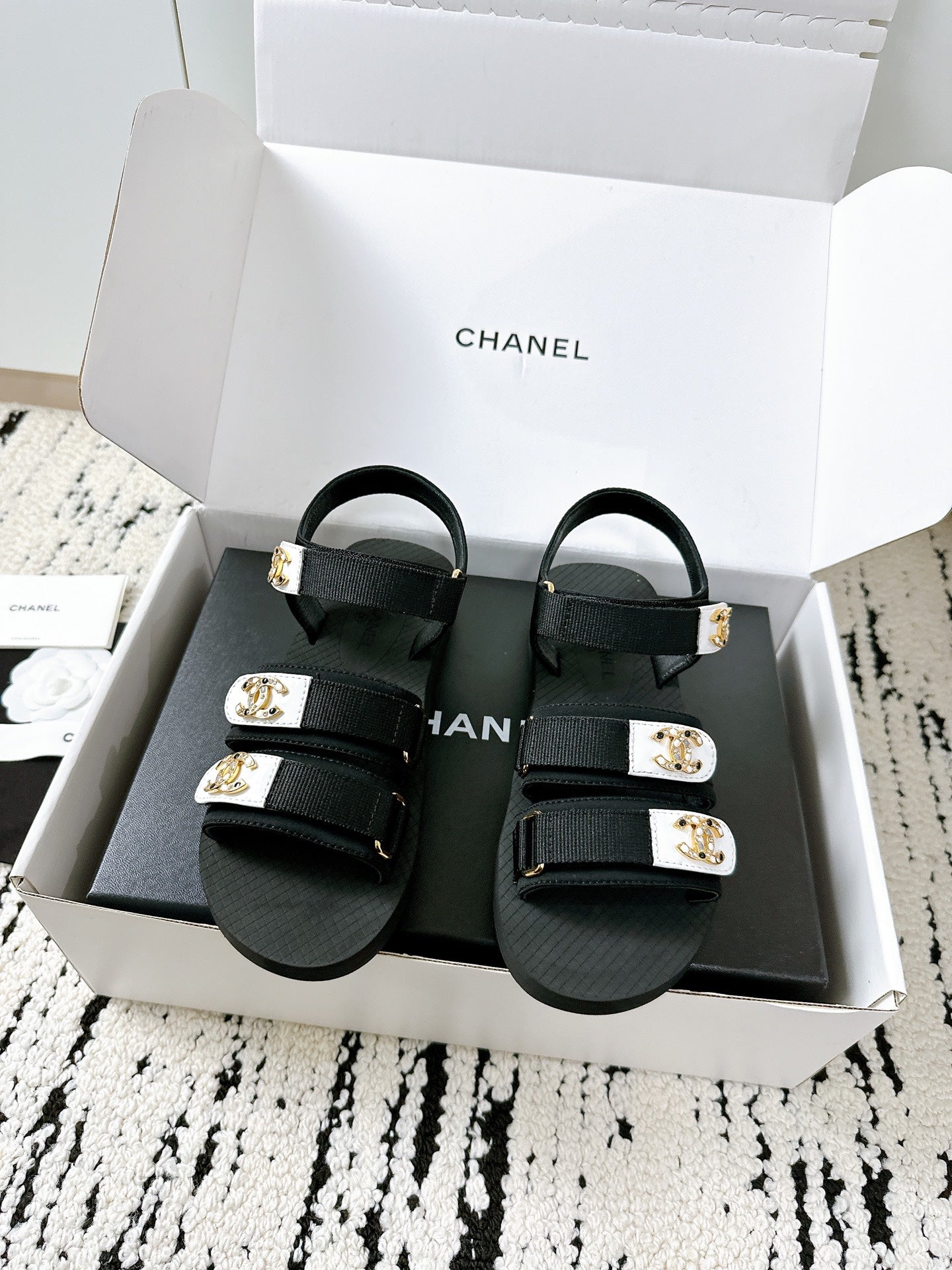 CC 25 Dad Sandals Black White Fabric Leather 300168