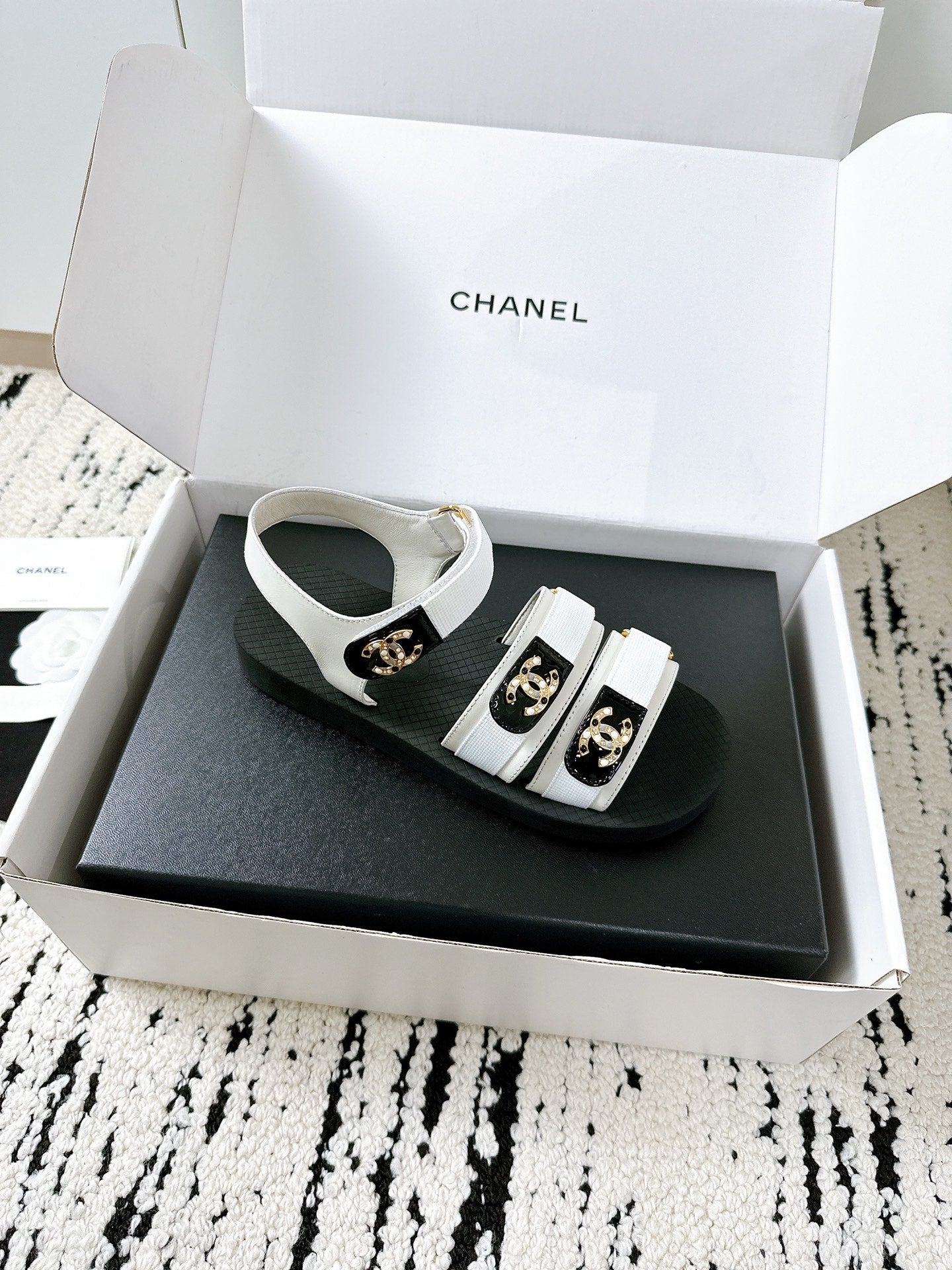 CC 25 Dad Sandals White Fabric Leather 300170