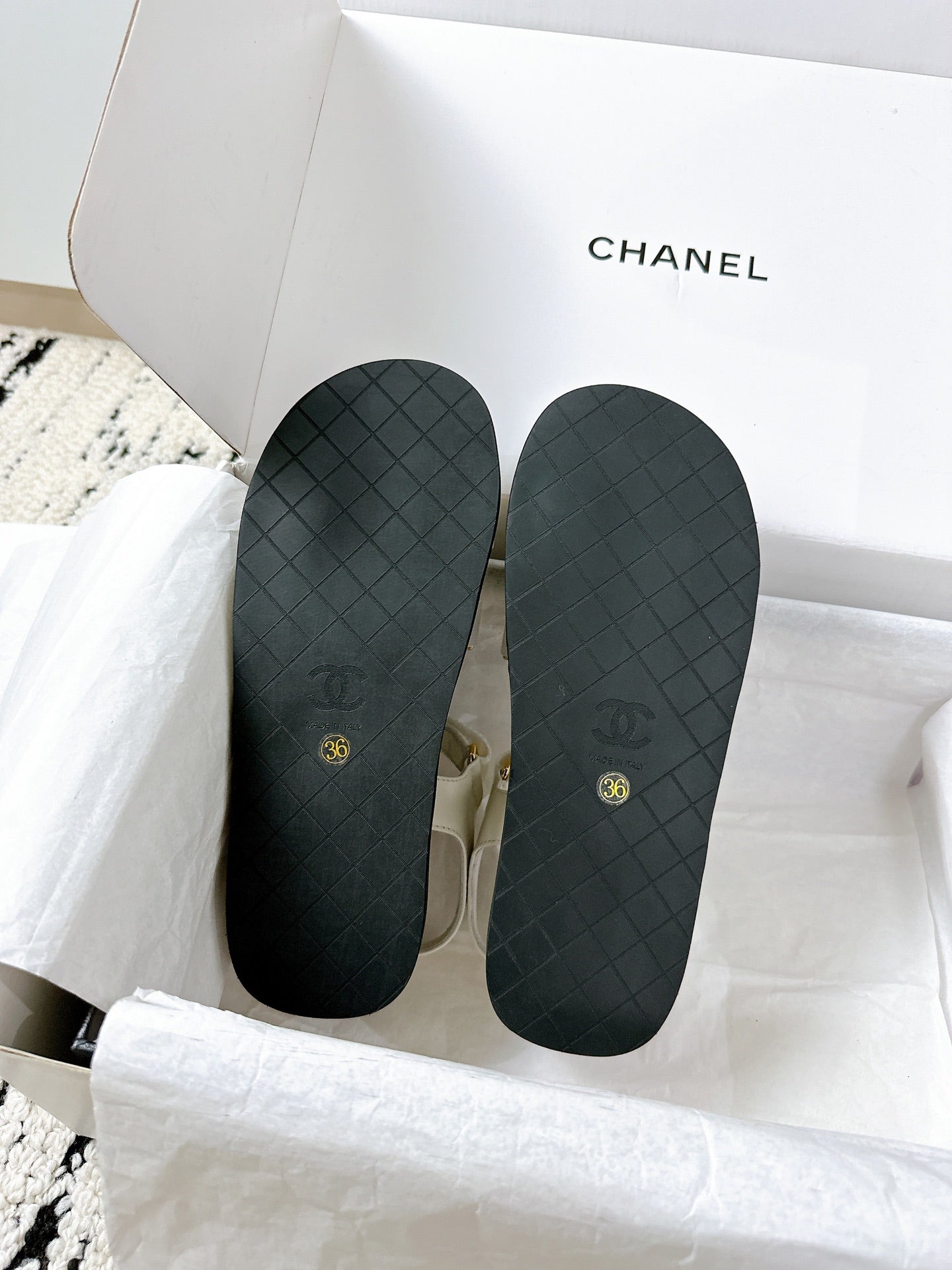 CC 25 Dad Sandals White Fabric Leather 300170