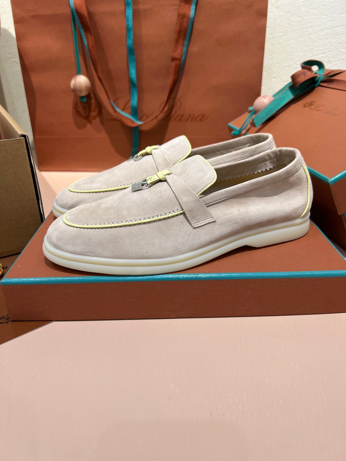 lp summer charm walk loafer royal beige yellow suede