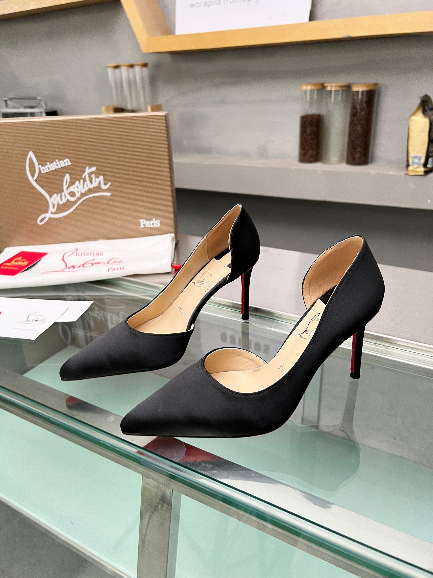 Cl Iriza 85mm Pumps Crepe Satin Black