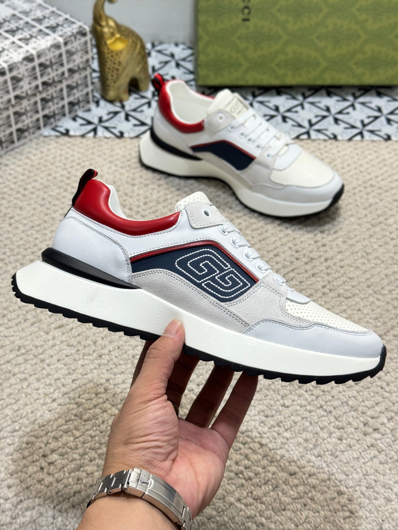 GG Men's Sneaker White Grey Sheepskin 524702