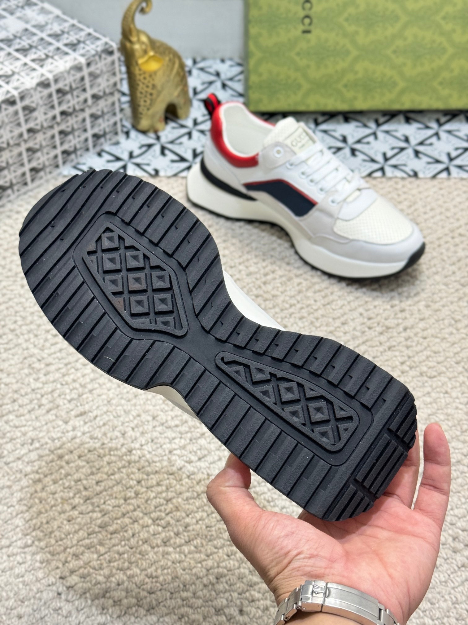 GG Men's Sneaker White Grey Sheepskin 524702