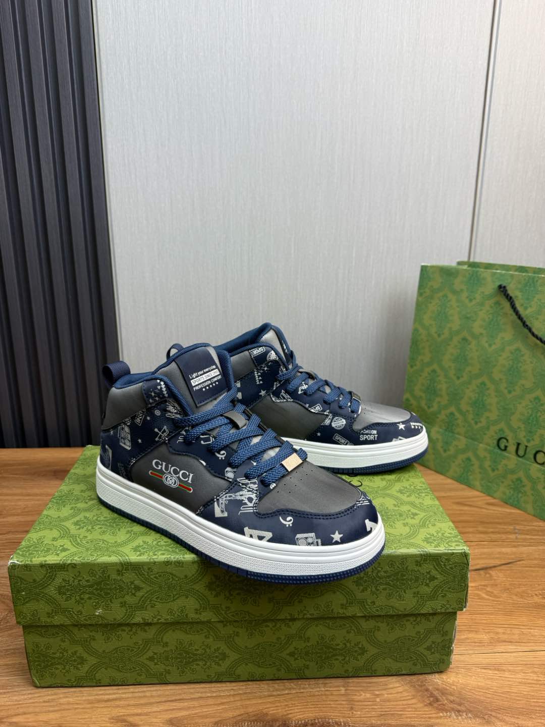 GG Men's Sneaker Navy Blue Cowhide 527700