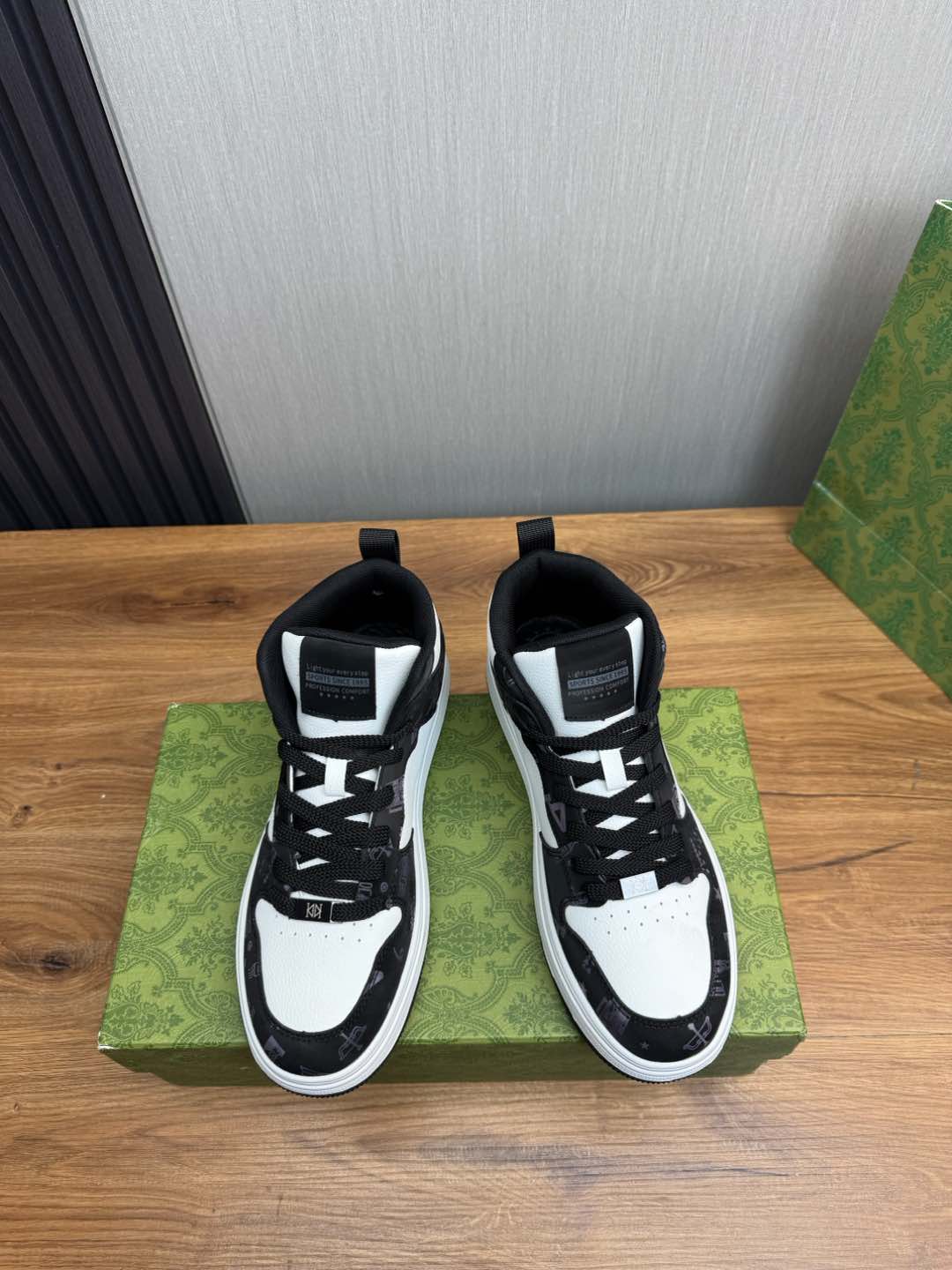 GG Men's Sneaker Black White Cowhide 527701