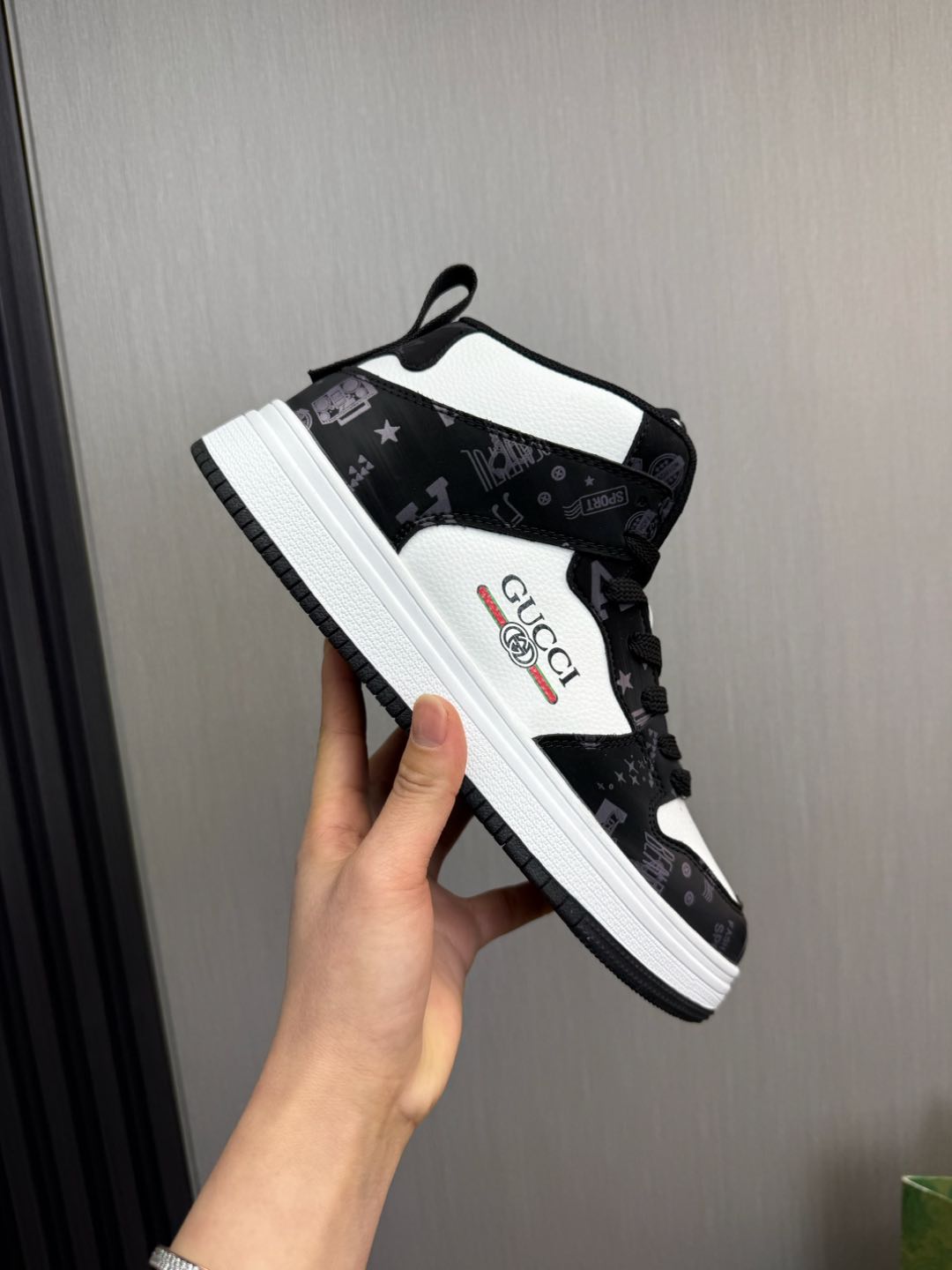 GG Men's Sneaker Black White Cowhide 527701