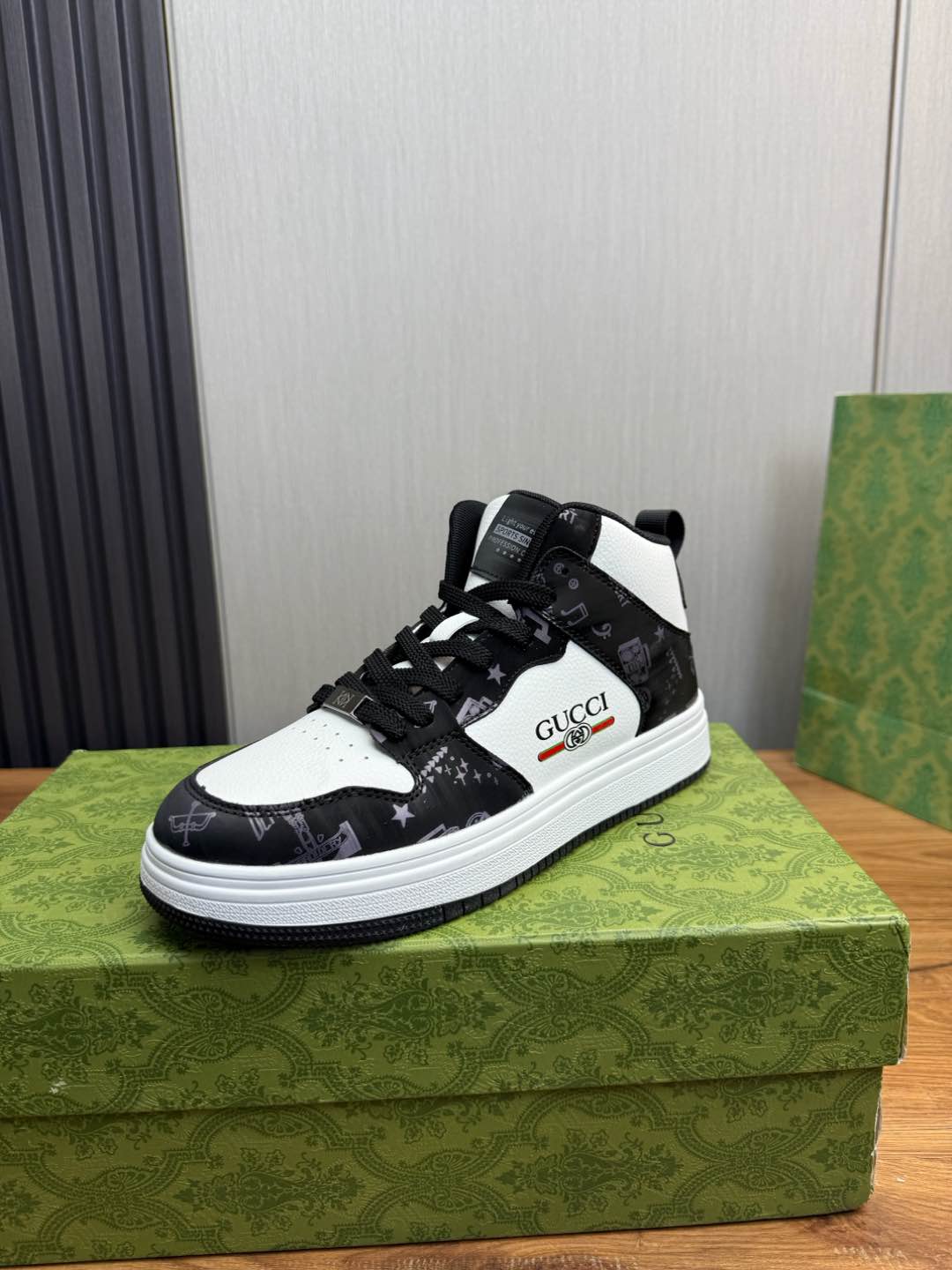 GG Men's Sneaker Black White Cowhide 527701