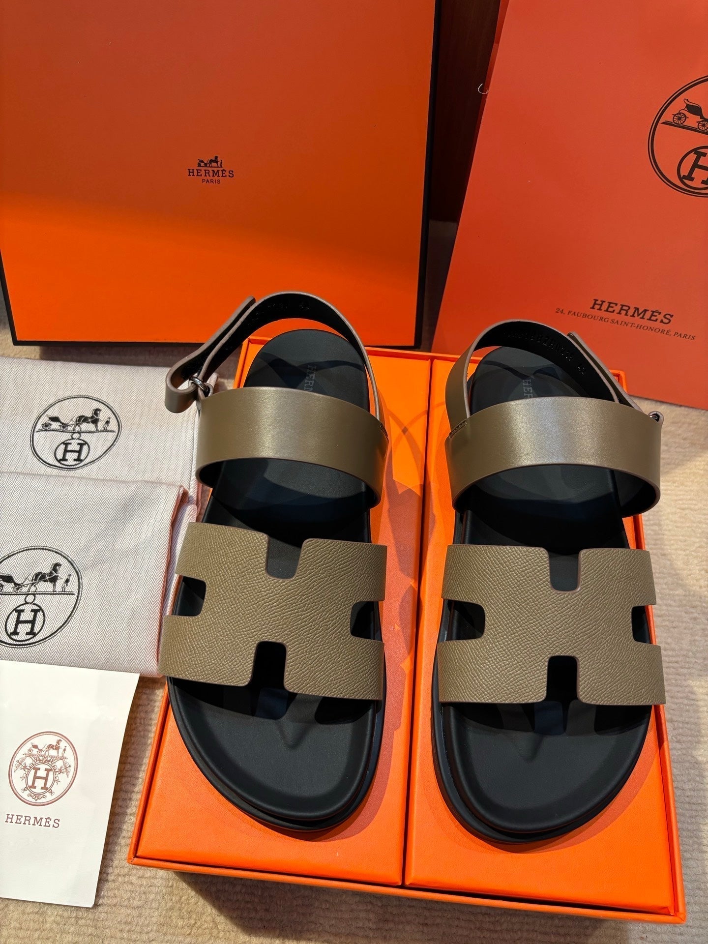 HM Men's 25 Chypre Sandals Brown Calfskin 673758