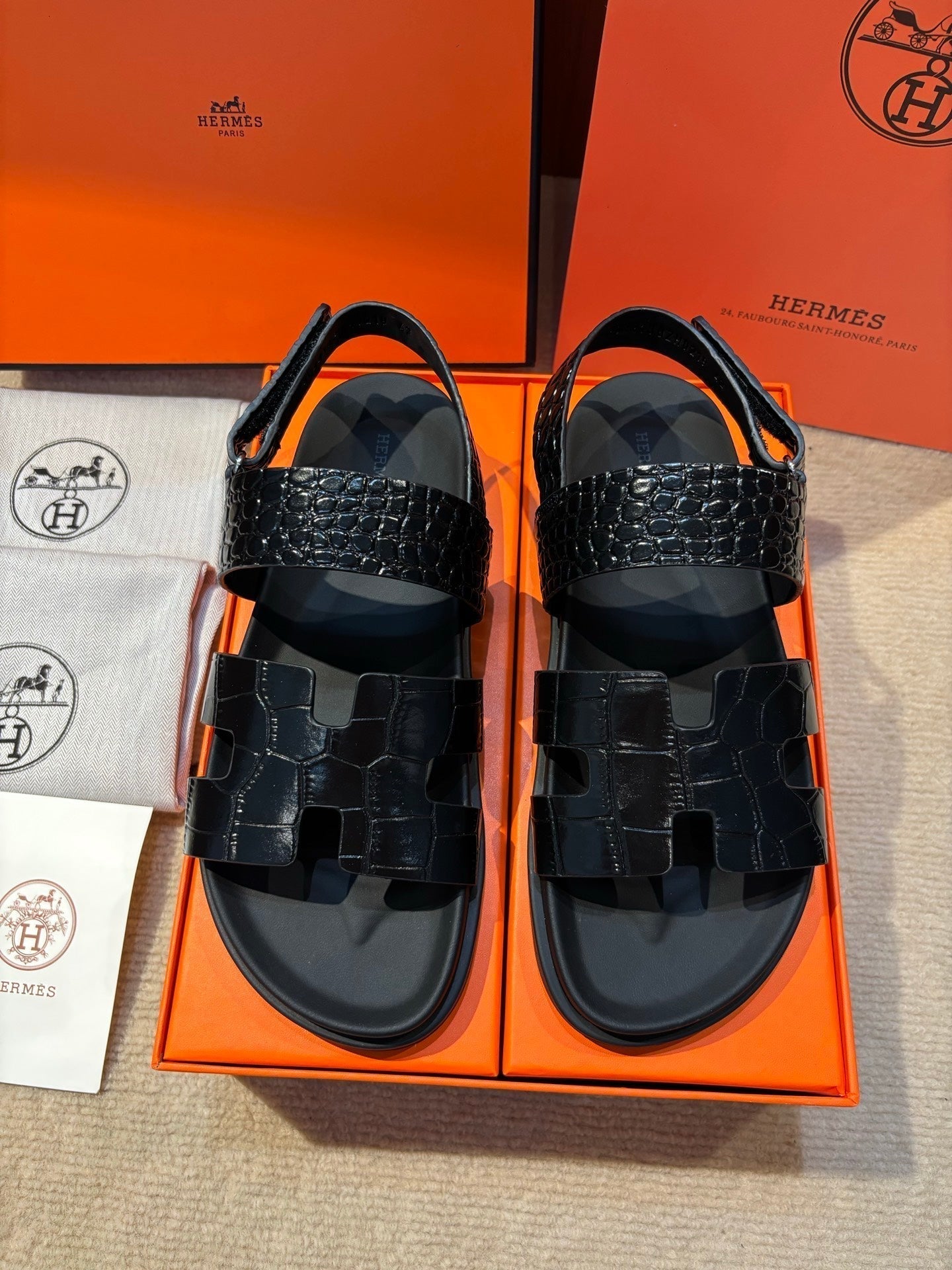 HM Men's 25 Chypre Sandals Black Calfskin 673762