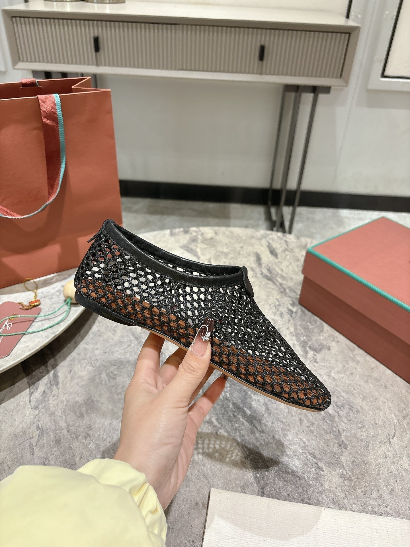 LP hollow knit ballet flats black original leather 379023