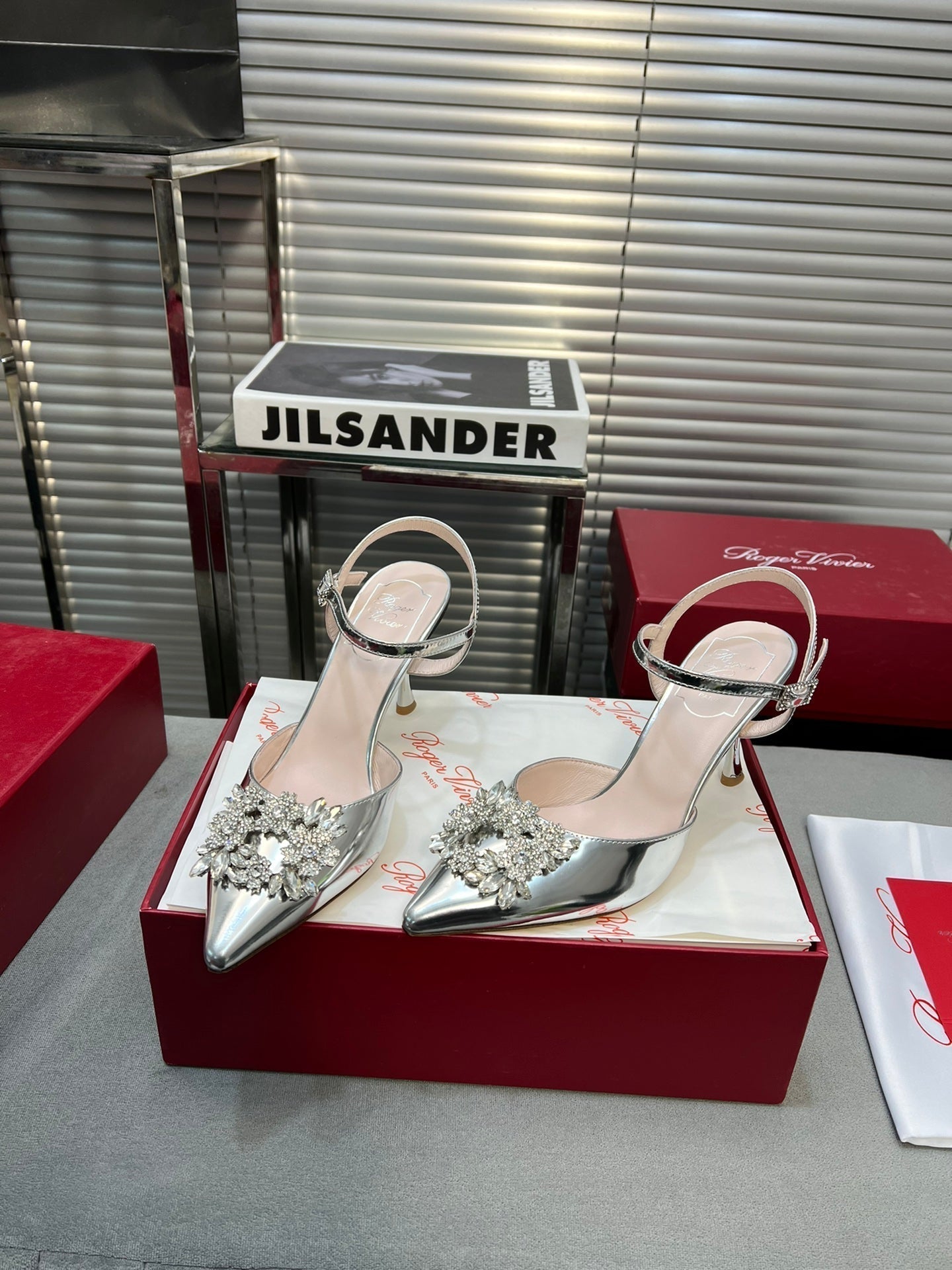 Flower Strass Buckle Slingback Pump 90 Silver