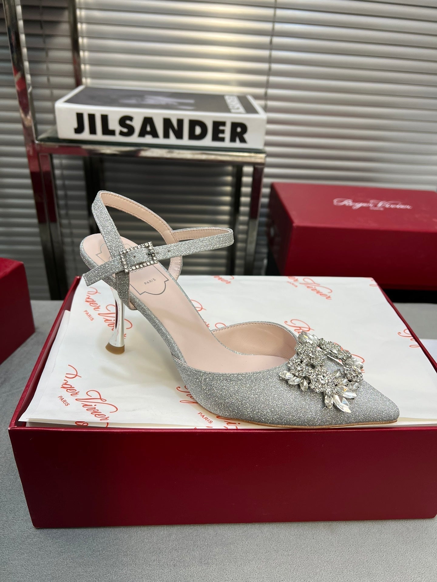 Flower Strass Buckle Slingback Pump 90 Grey Crystal Satin