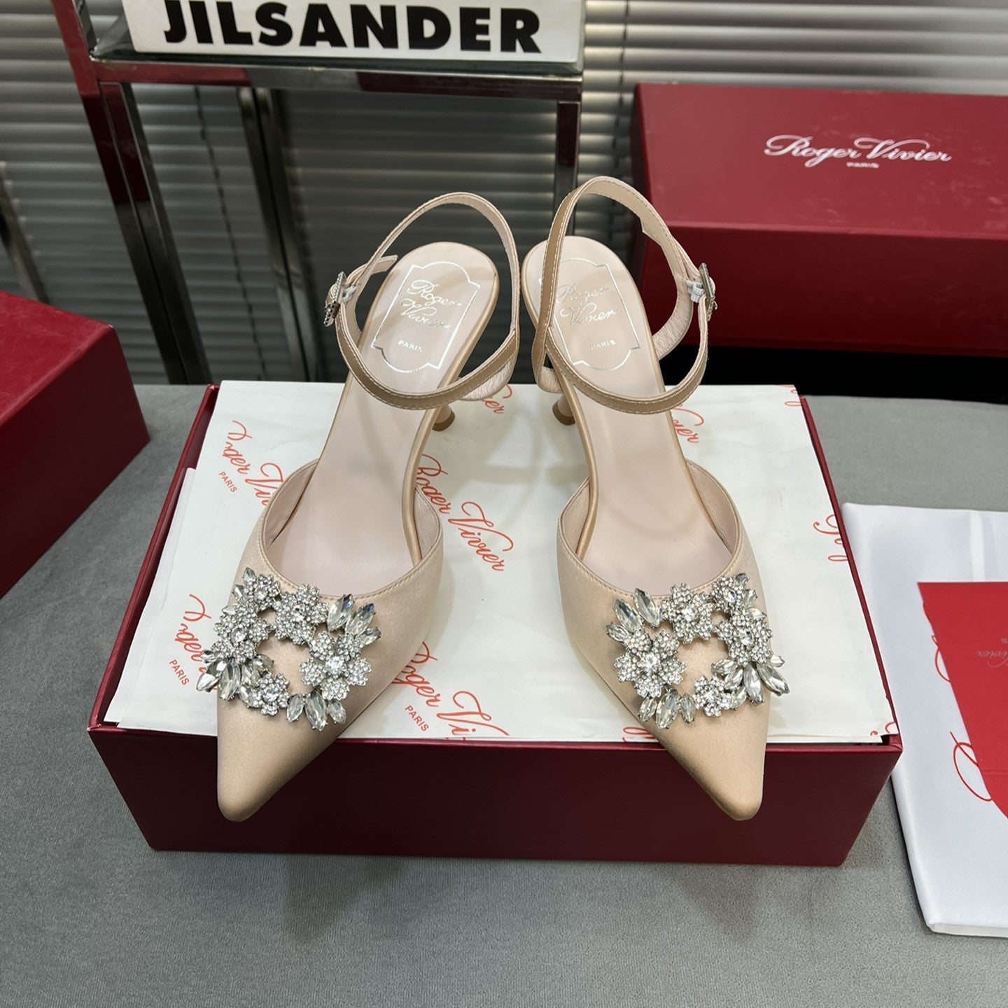 Flower Strass Buckle Slingback Pump 90 Beige Satin