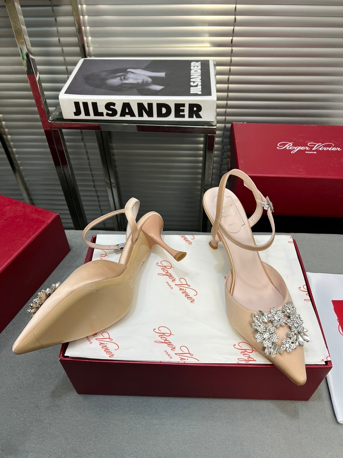 Flower Strass Buckle Slingback Pump 90 Beige Satin