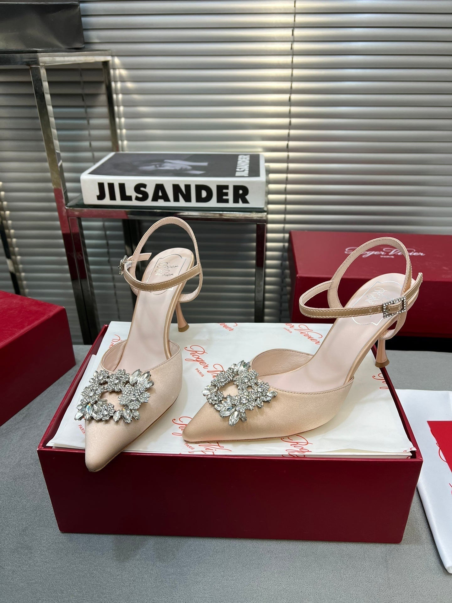 Flower Strass Buckle Slingback Pump 90 Beige Satin