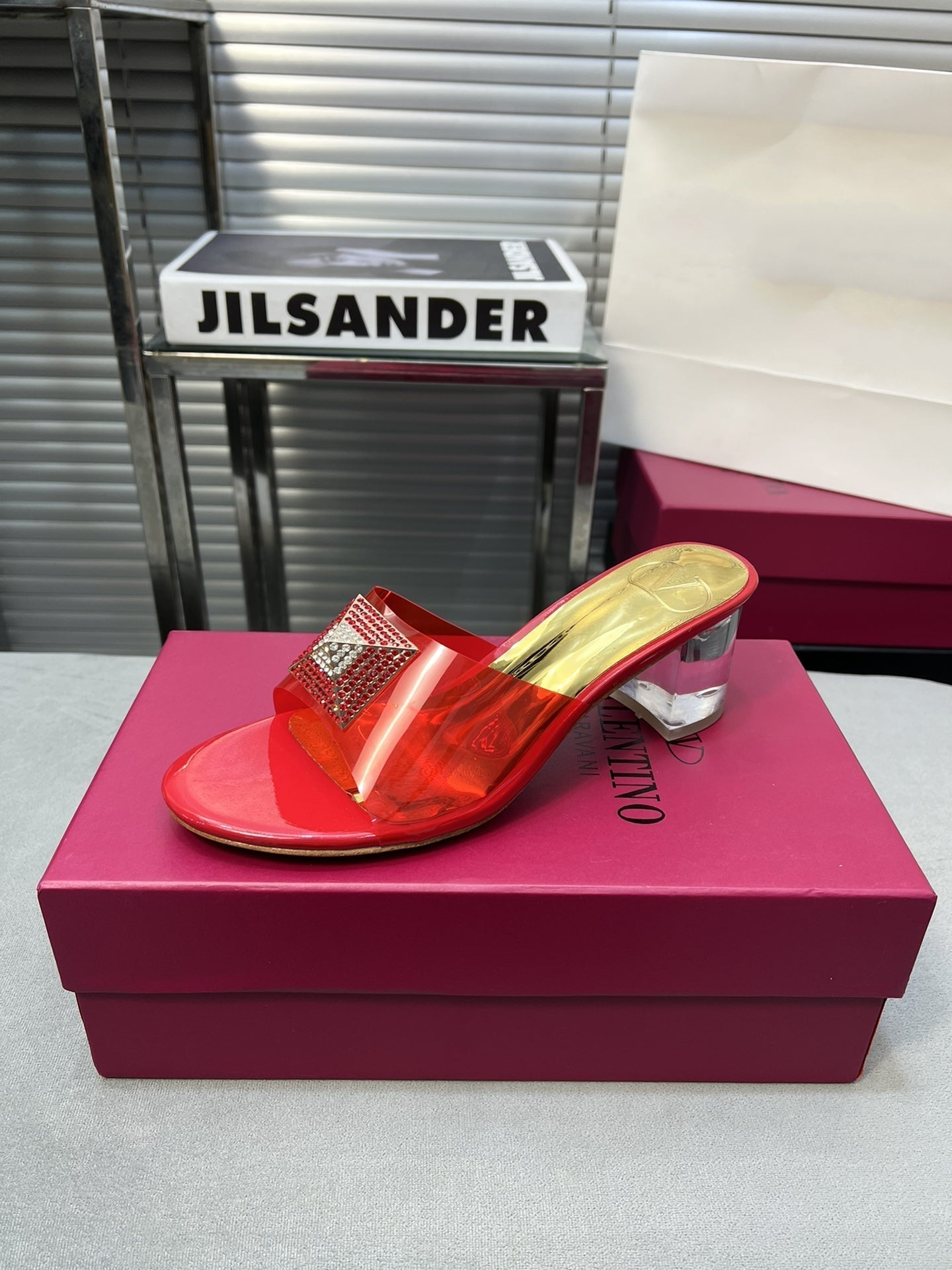 Heeled Sandals 6cm with Crystal Square Buckle Gold and Red