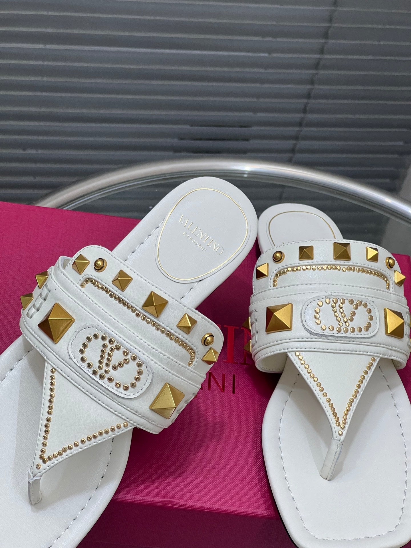 VT Rockstud Thong Sandals White Cowhide